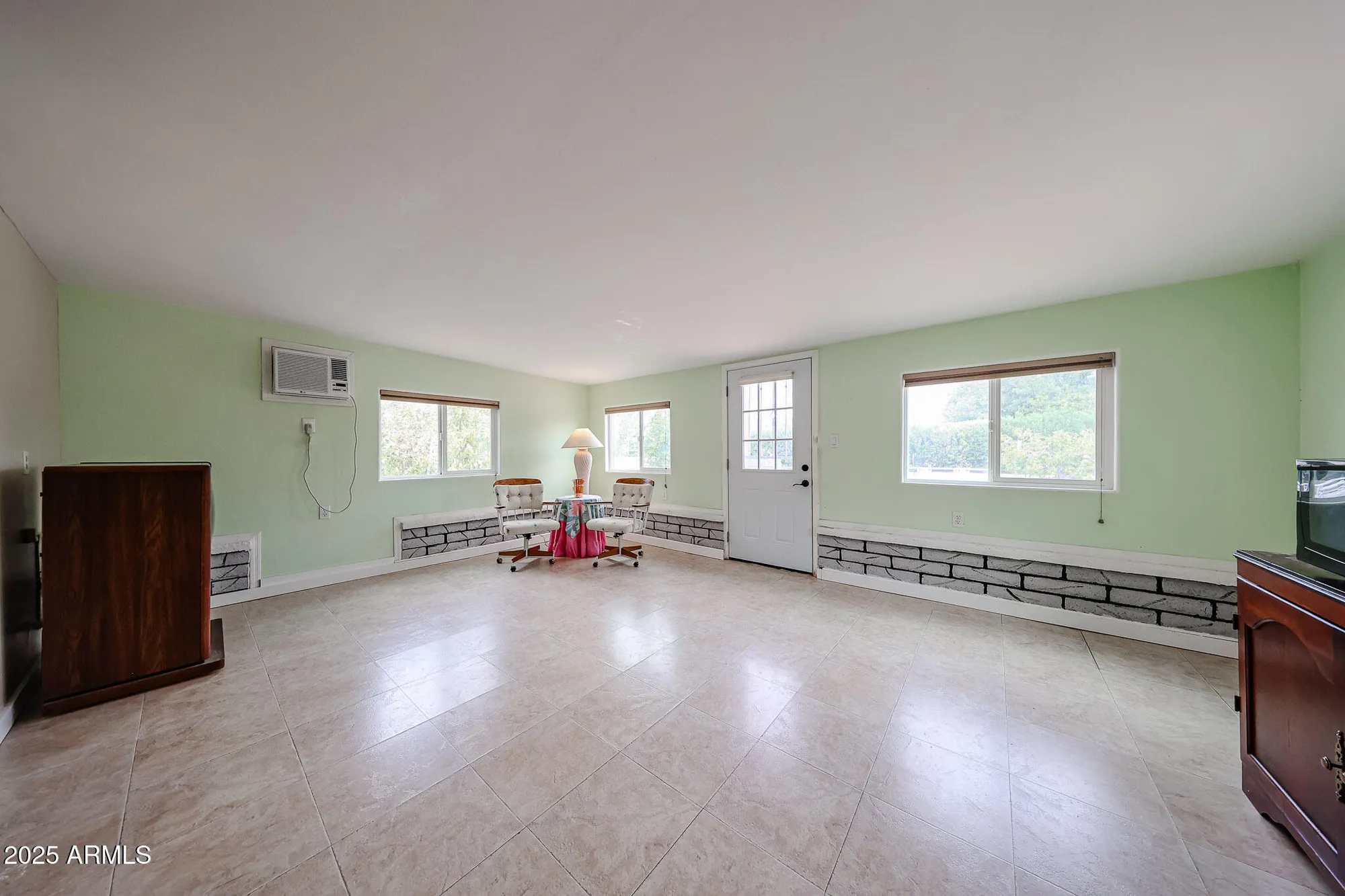 Property Slideshow image 8 of 35 | 9714 w terrace ln, Sun City, AZ, 85373