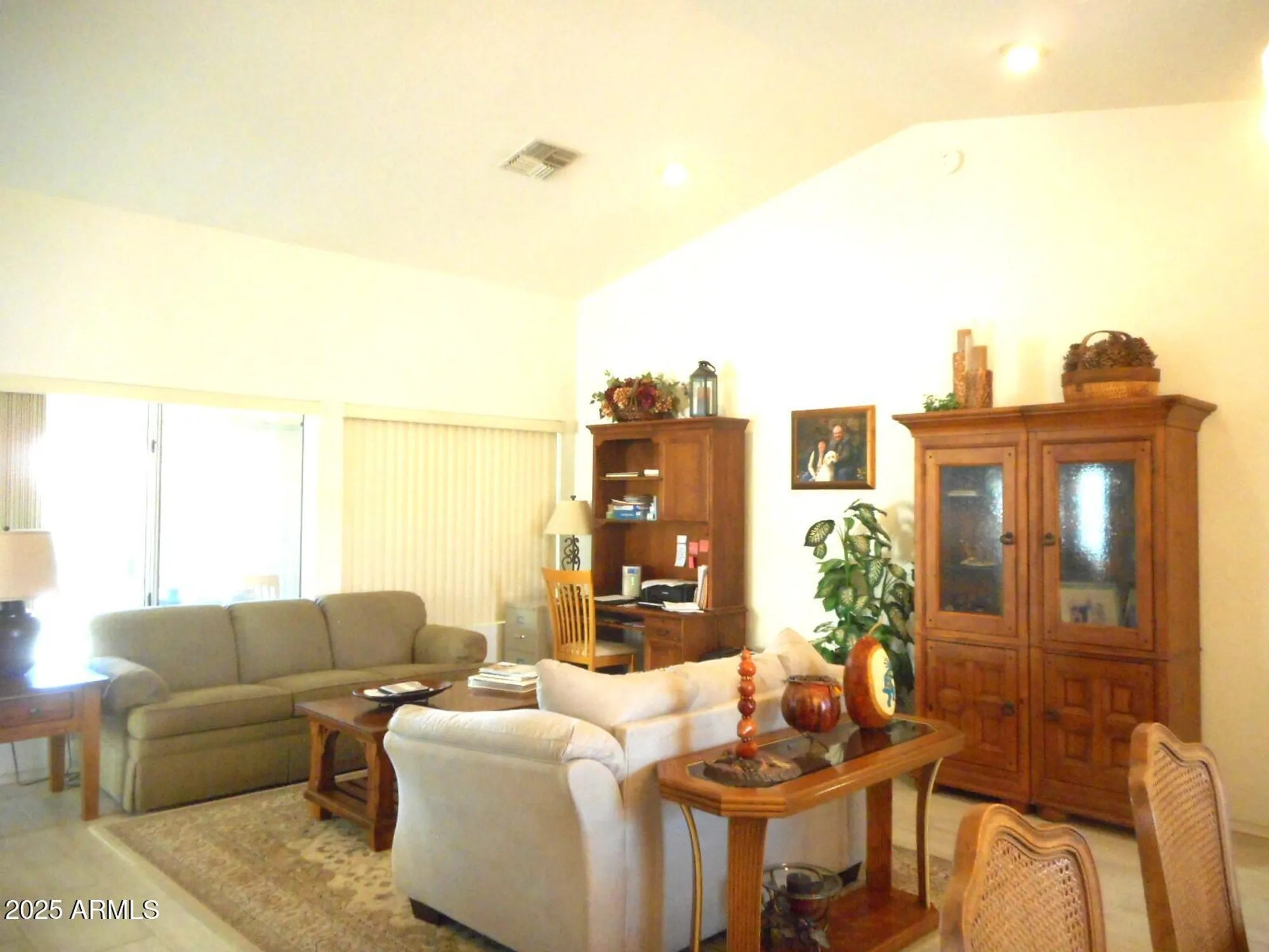 Property Slideshow image 4 of 14 | 8701 w behrend dr, Peoria, AZ, 85382