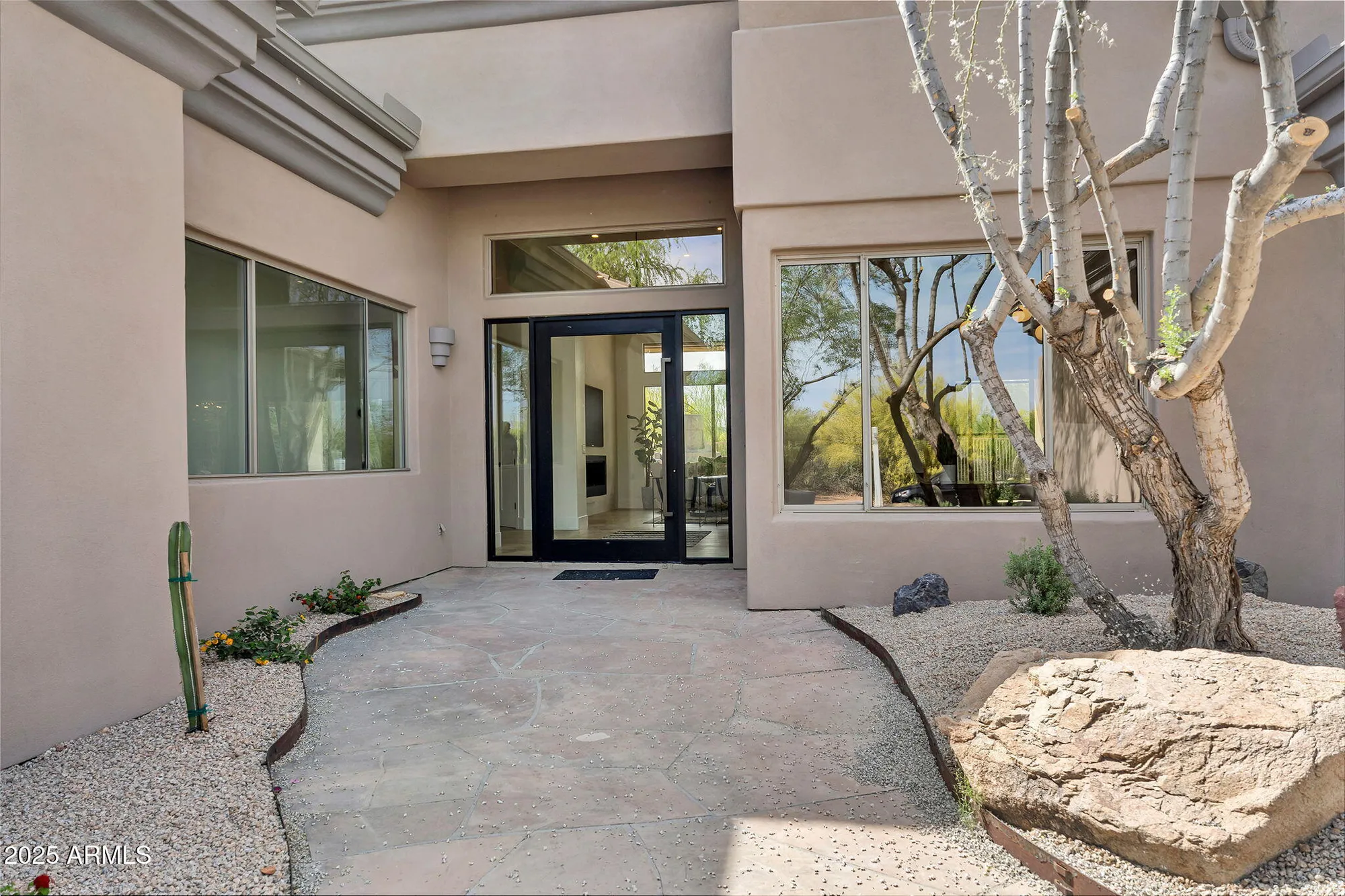 Property Slideshow image 4 of 53 | 6184 e dusty coyote cir, Scottsdale, AZ, 85266