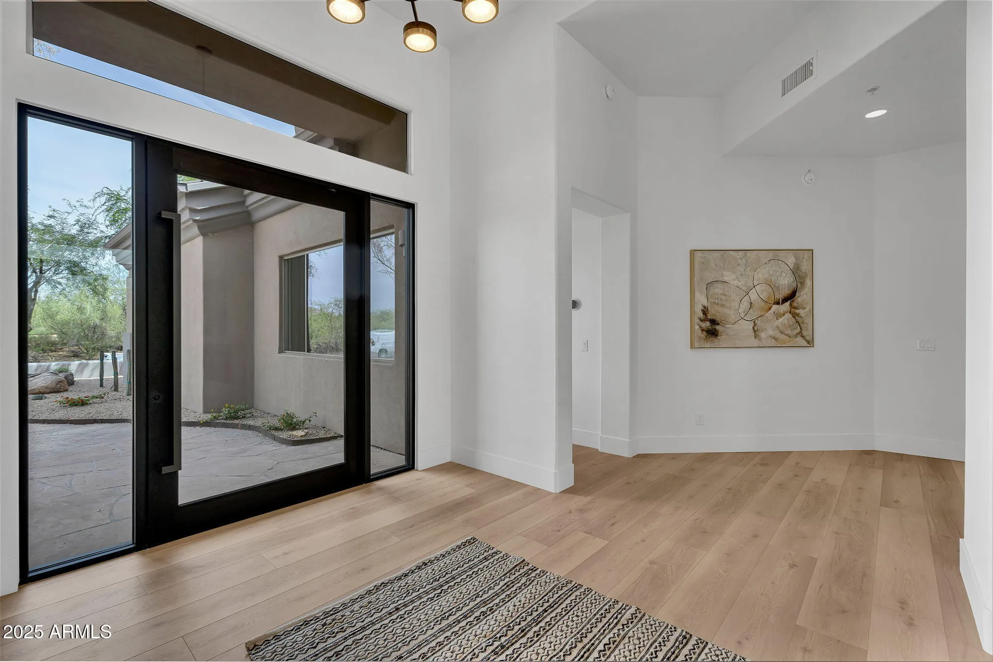 Property Slideshow image 5 of 53 | 6184 e dusty coyote cir, Scottsdale, AZ, 85266