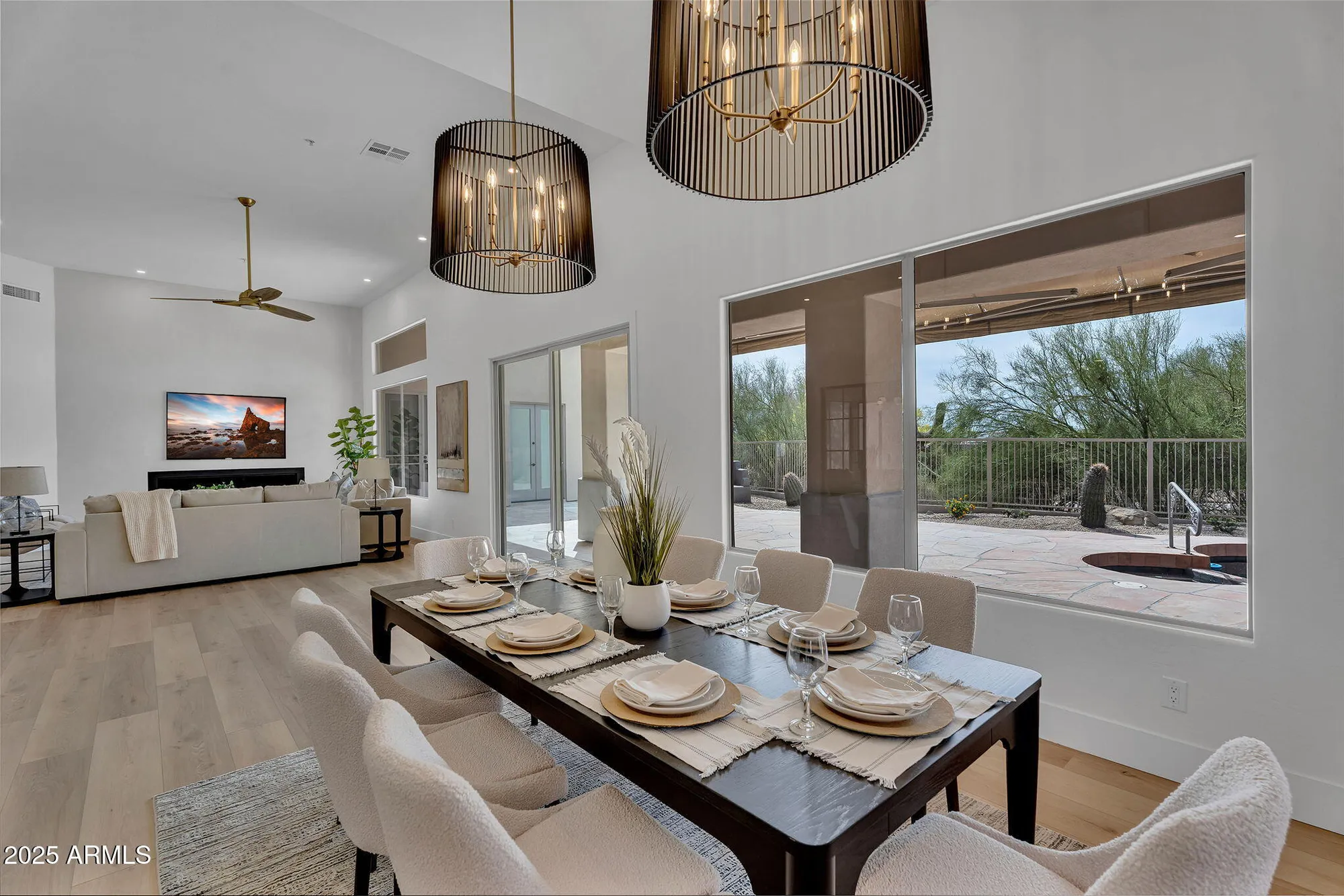 Property Slideshow image 10 of 53 | 6184 e dusty coyote cir, Scottsdale, AZ, 85266