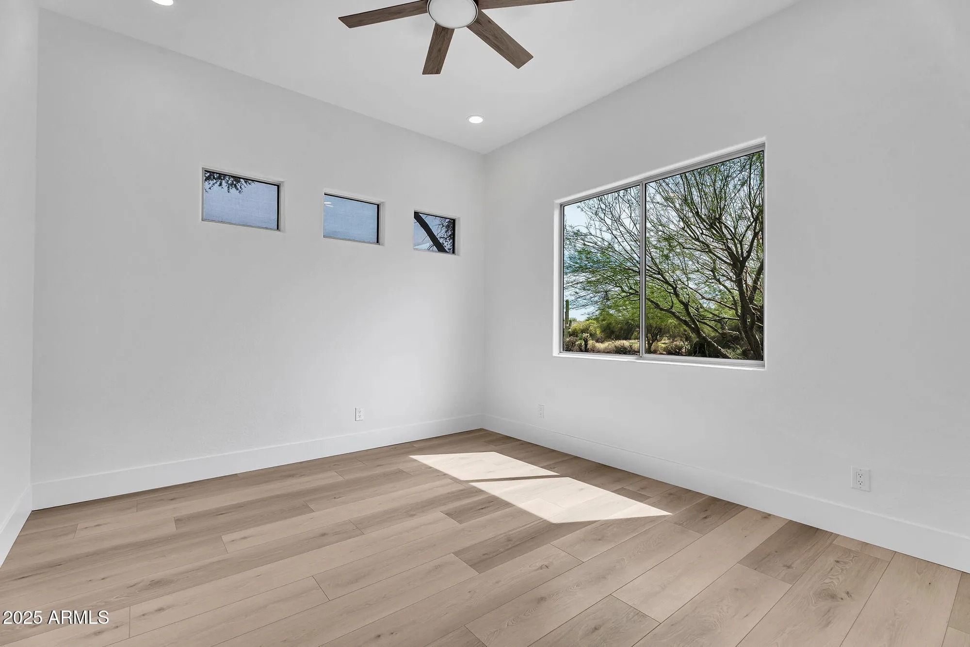 Property Slideshow image 25 of 53 | 6184 e dusty coyote cir, Scottsdale, AZ, 85266