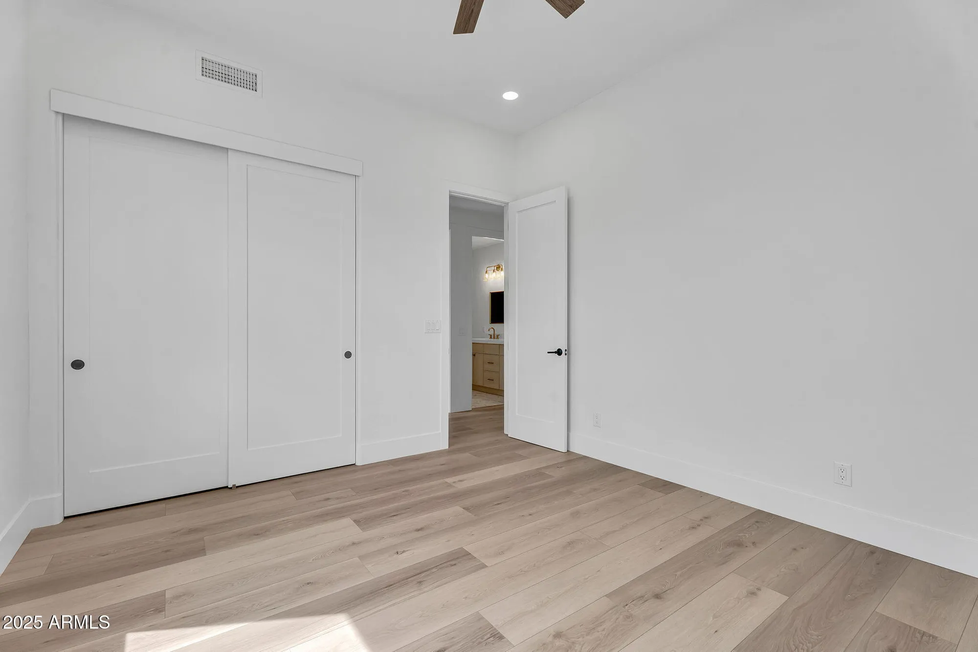 Property Slideshow image 26 of 53 | 6184 e dusty coyote cir, Scottsdale, AZ, 85266