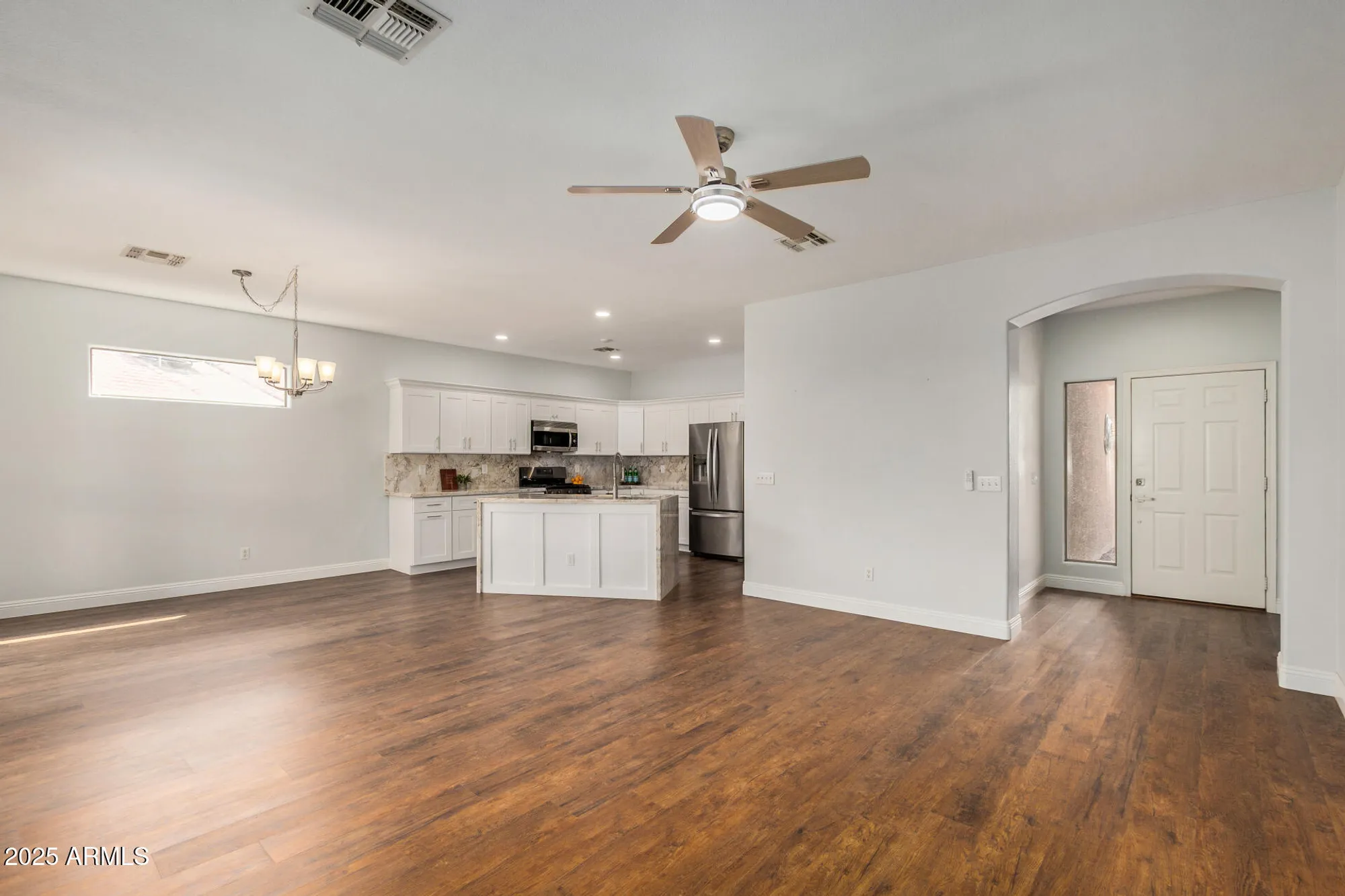 Property Slideshow image 6 of 31 | 1492 e westchester dr, Chandler, AZ, 85249