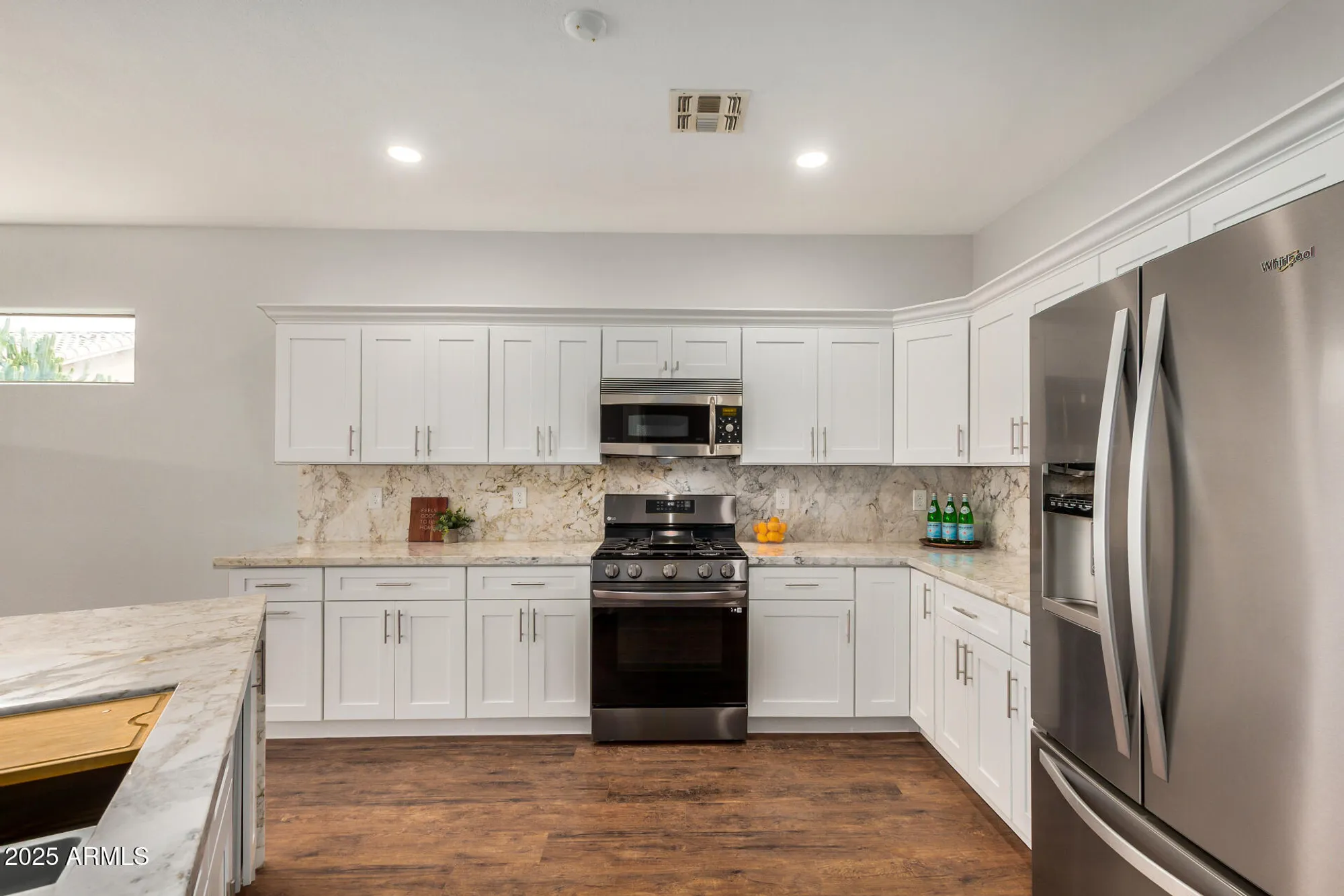 Property Slideshow image 9 of 31 | 1492 e westchester dr, Chandler, AZ, 85249