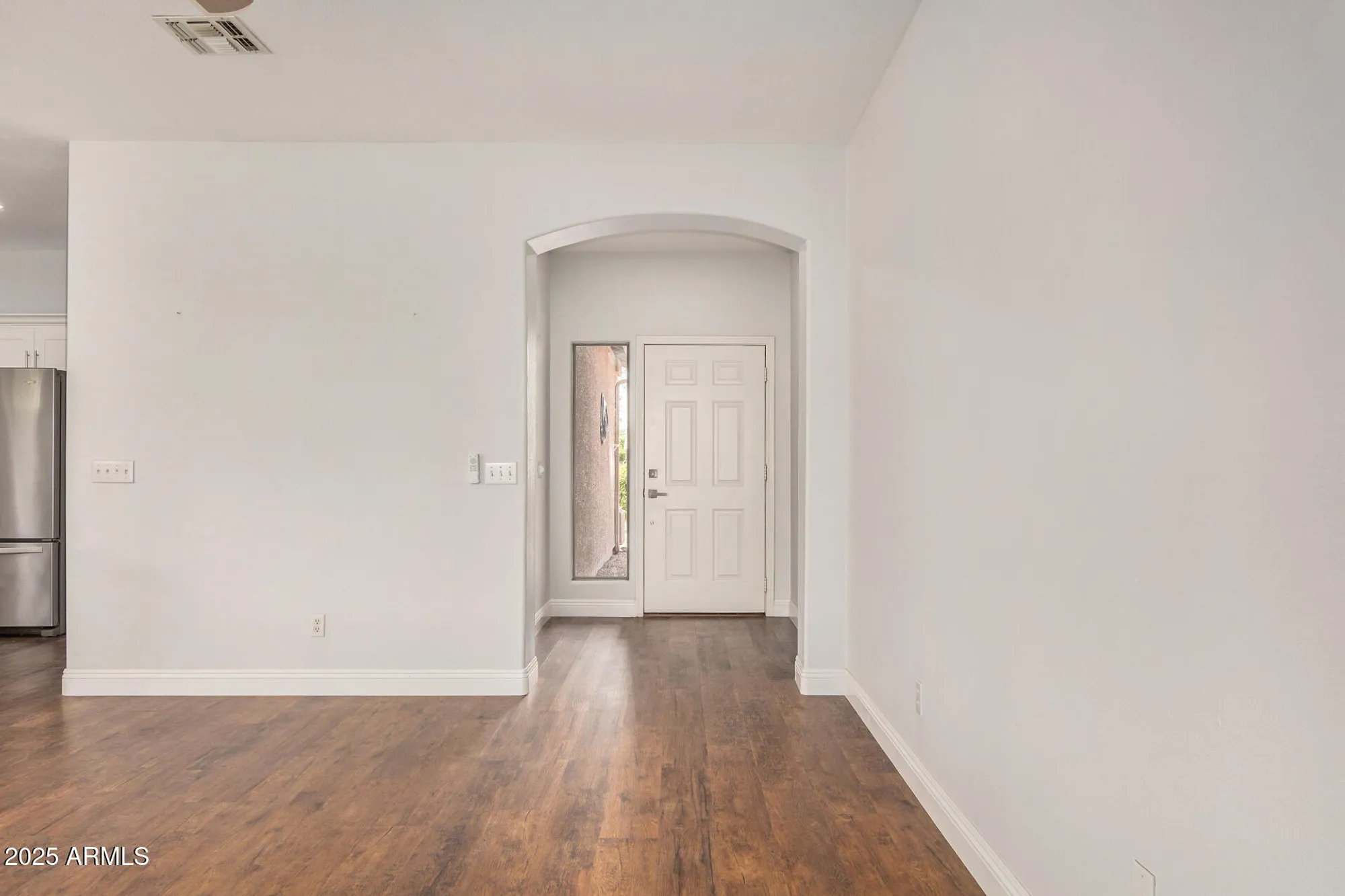 Property Slideshow image 3 of 31 | 1492 e westchester dr, Chandler, AZ, 85249