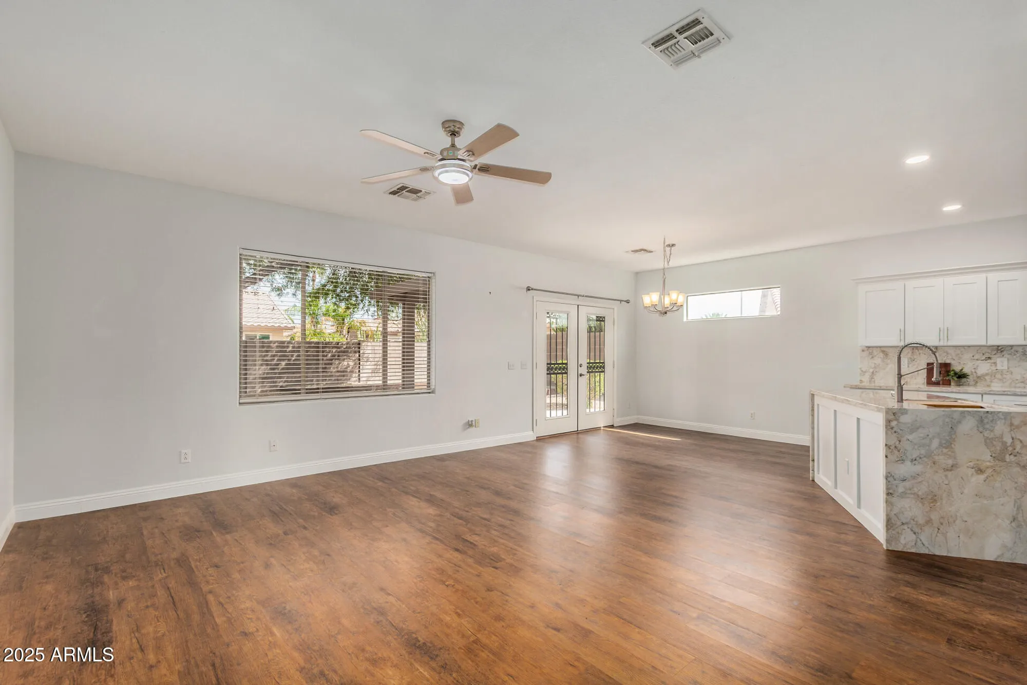 Property Slideshow image 5 of 31 | 1492 e westchester dr, Chandler, AZ, 85249