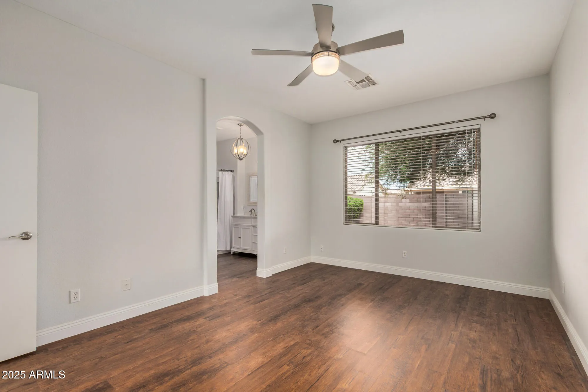 Property Slideshow image 14 of 31 | 1492 e westchester dr, Chandler, AZ, 85249