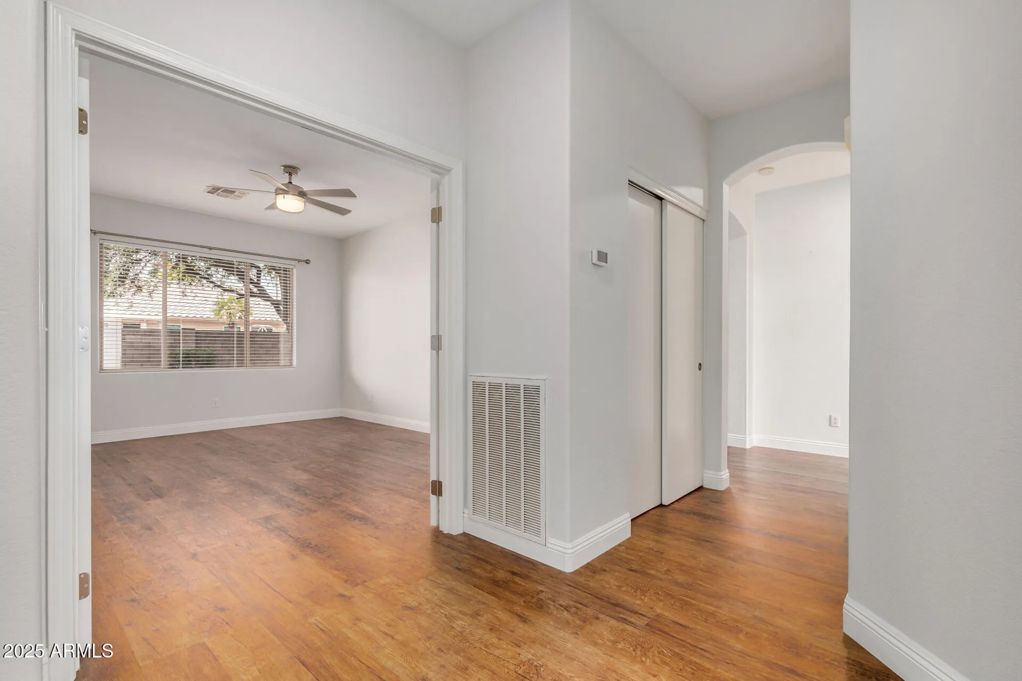 Property Slideshow image 11 of 31 | 1492 e westchester dr, Chandler, AZ, 85249