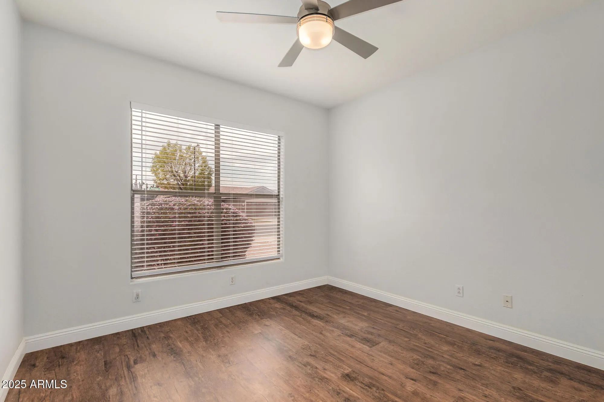 Property Slideshow image 21 of 31 | 1492 e westchester dr, Chandler, AZ, 85249