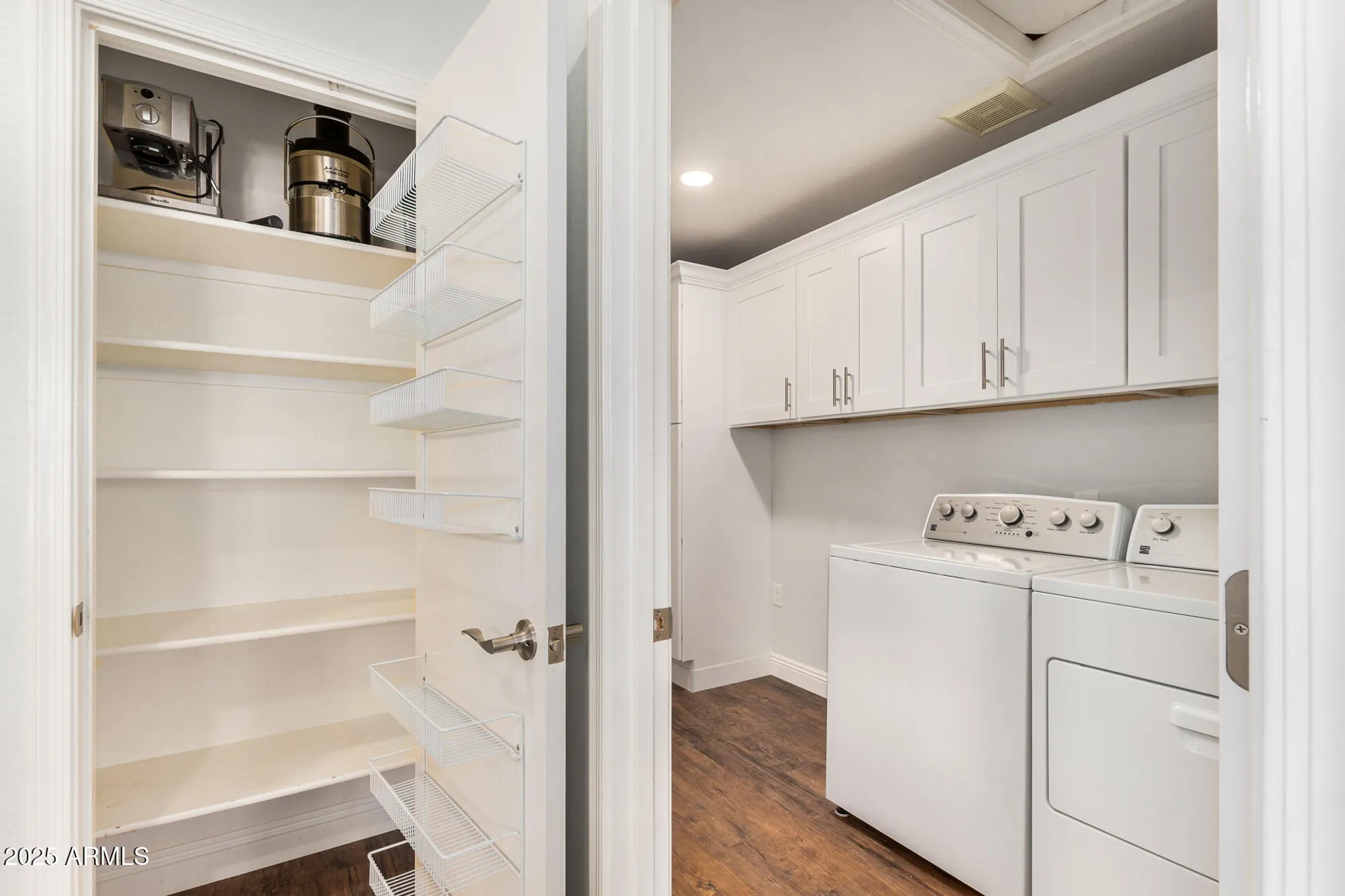 Property Slideshow image 25 of 31 | 1492 e westchester dr, Chandler, AZ, 85249