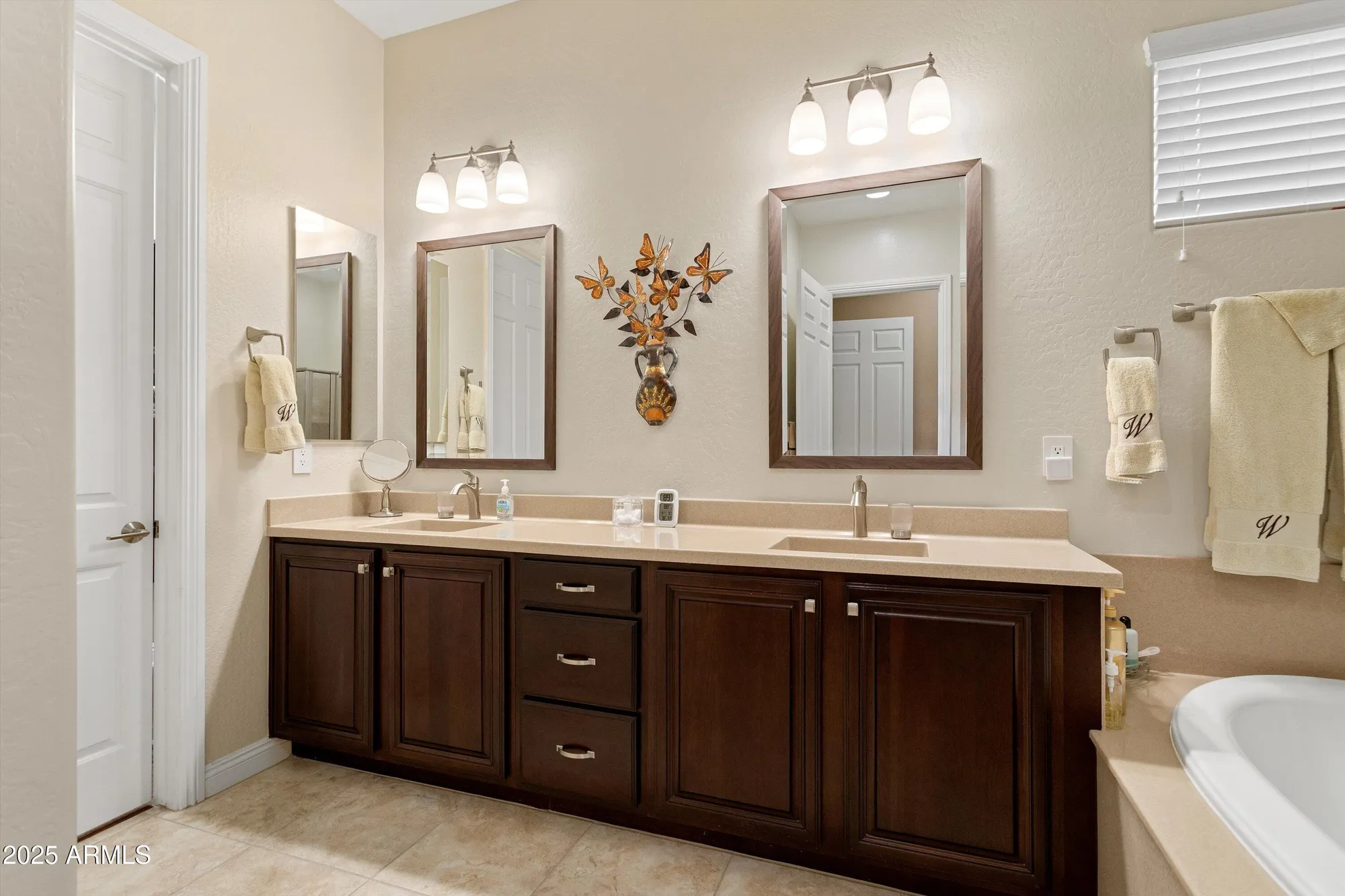 Property Slideshow image 21 of 47 | 26342 w firehawk dr, Buckeye, AZ, 85396