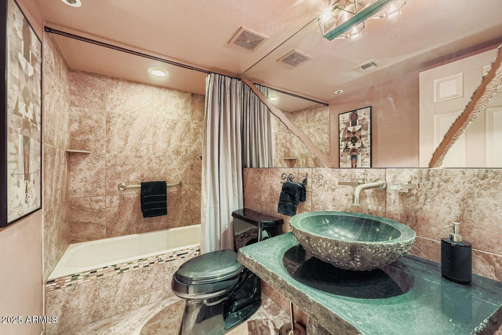 Property Slideshow image 18 of 33 | 7970 e camelback rd unit 307, Scottsdale, AZ, 85251