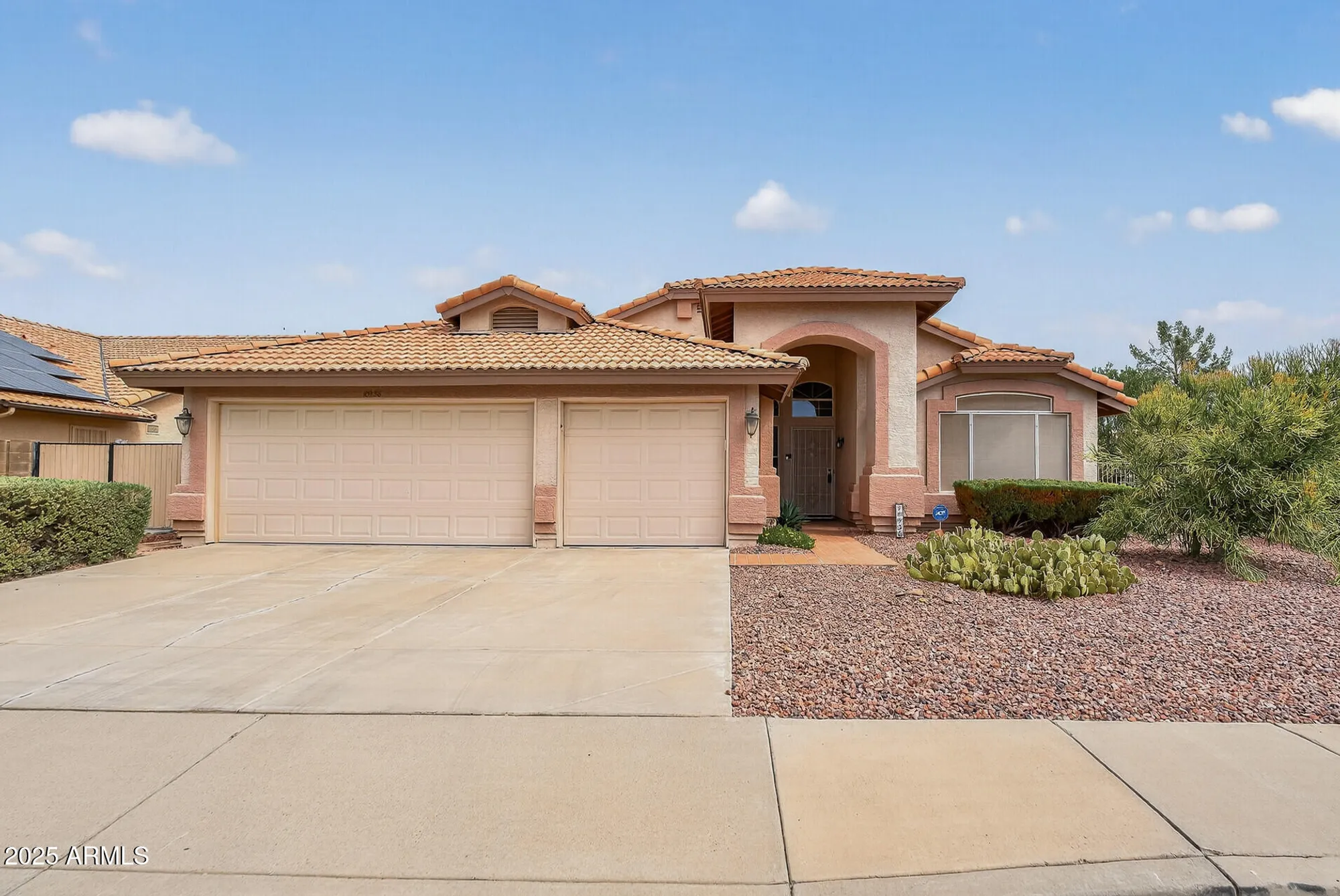 Property Slideshow image 2 of 46 | 10936 n ventana dr, Peoria, AZ, 85373