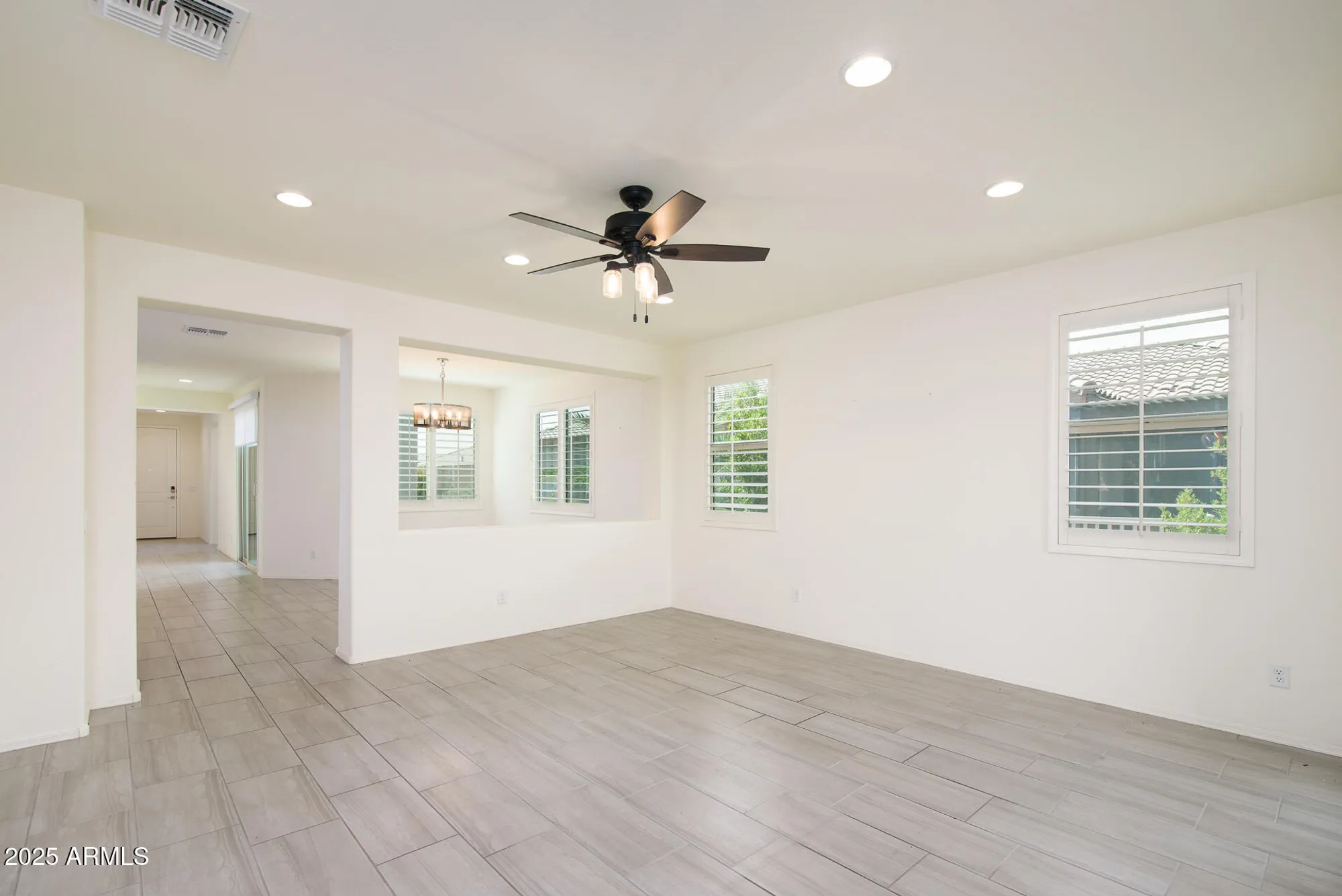 Property Slideshow image 17 of 57 | 21150 n evergreen dr, Maricopa, AZ, 85138
