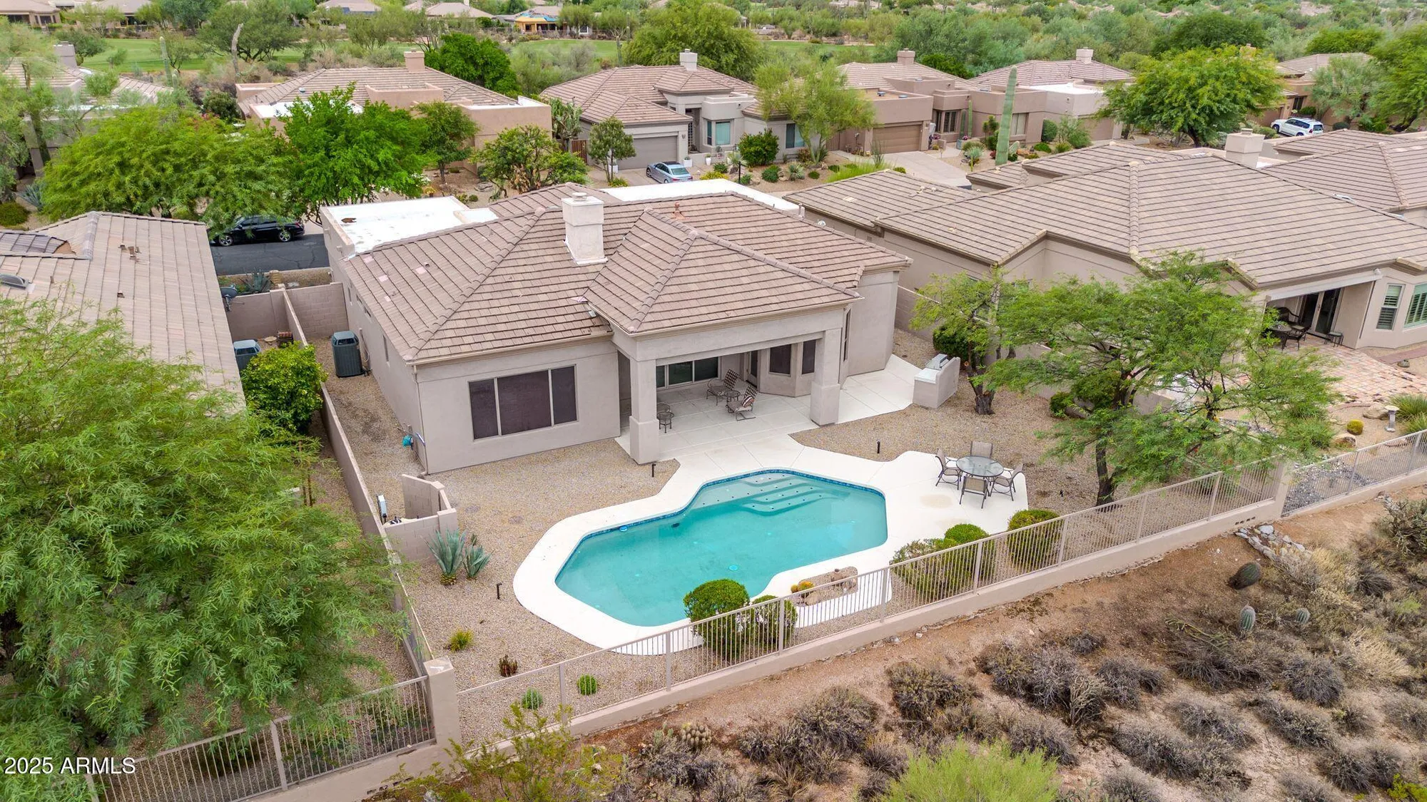 Property Slideshow image 11 of 17 | 7052 e eagle feather rd, Scottsdale, AZ, 85266