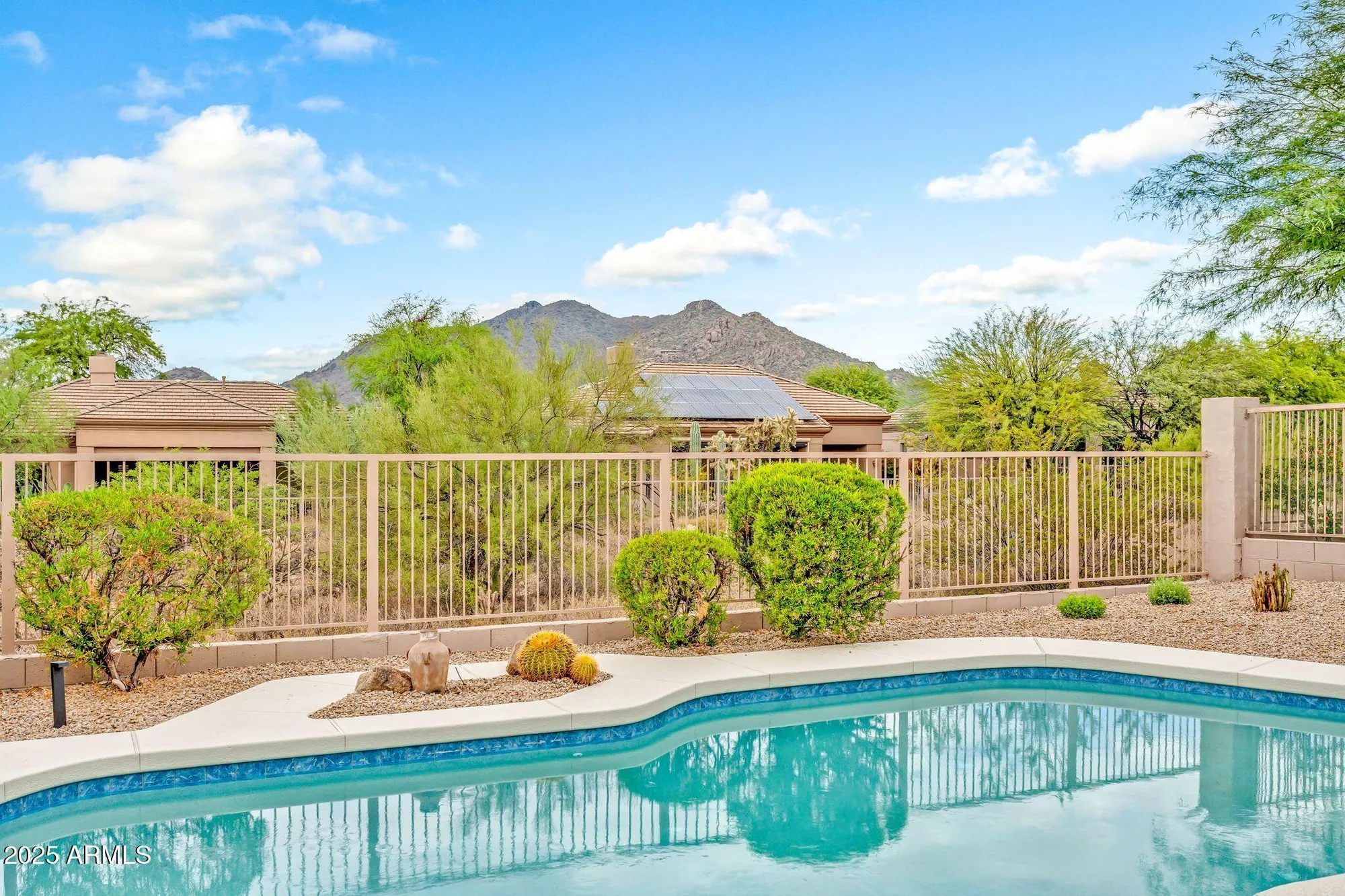 Property Slideshow image 13 of 17 | 7052 e eagle feather rd, Scottsdale, AZ, 85266