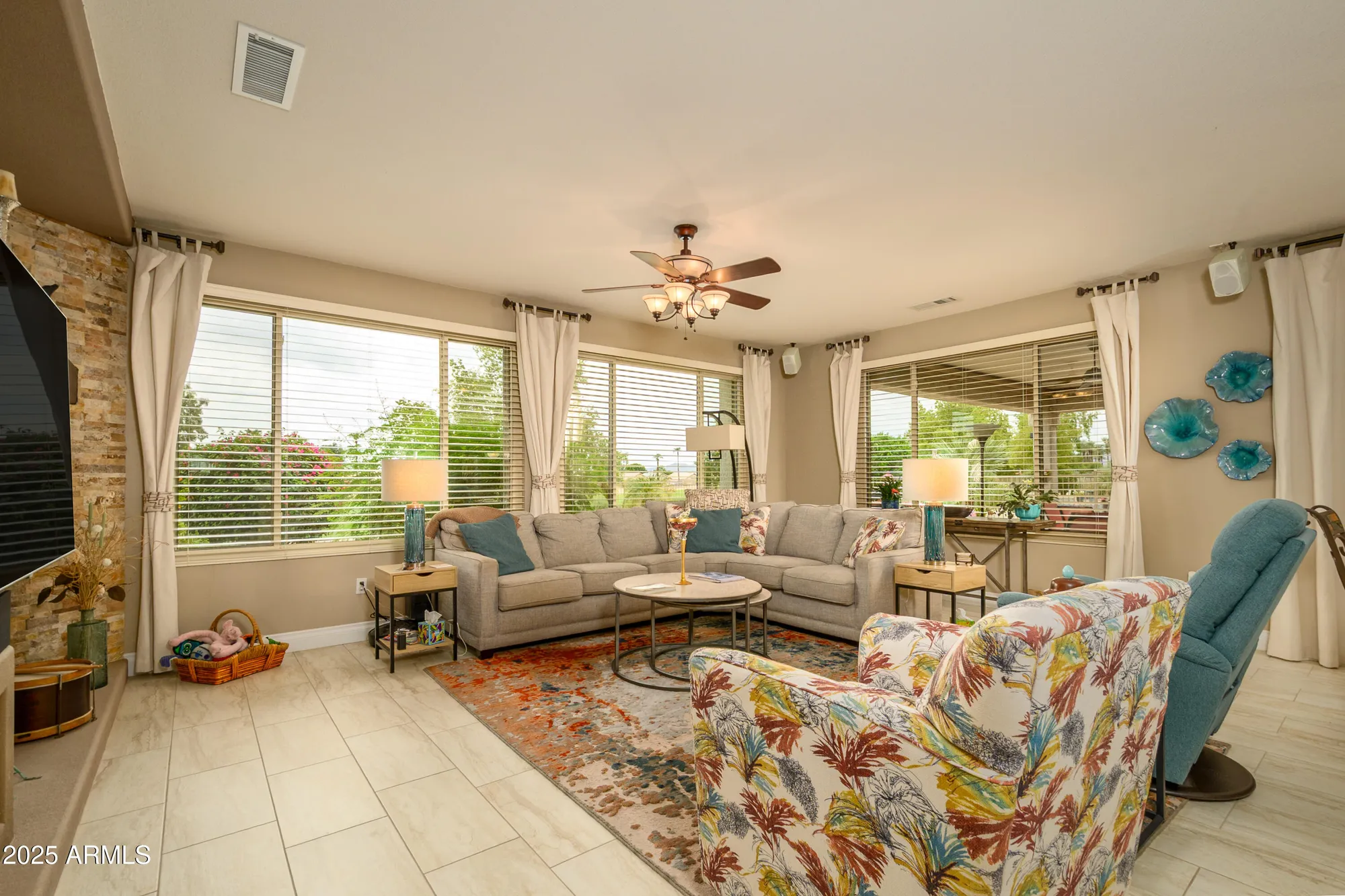Property Slideshow image 10 of 35 | 15827 w linksview dr, Surprise, AZ, 85374