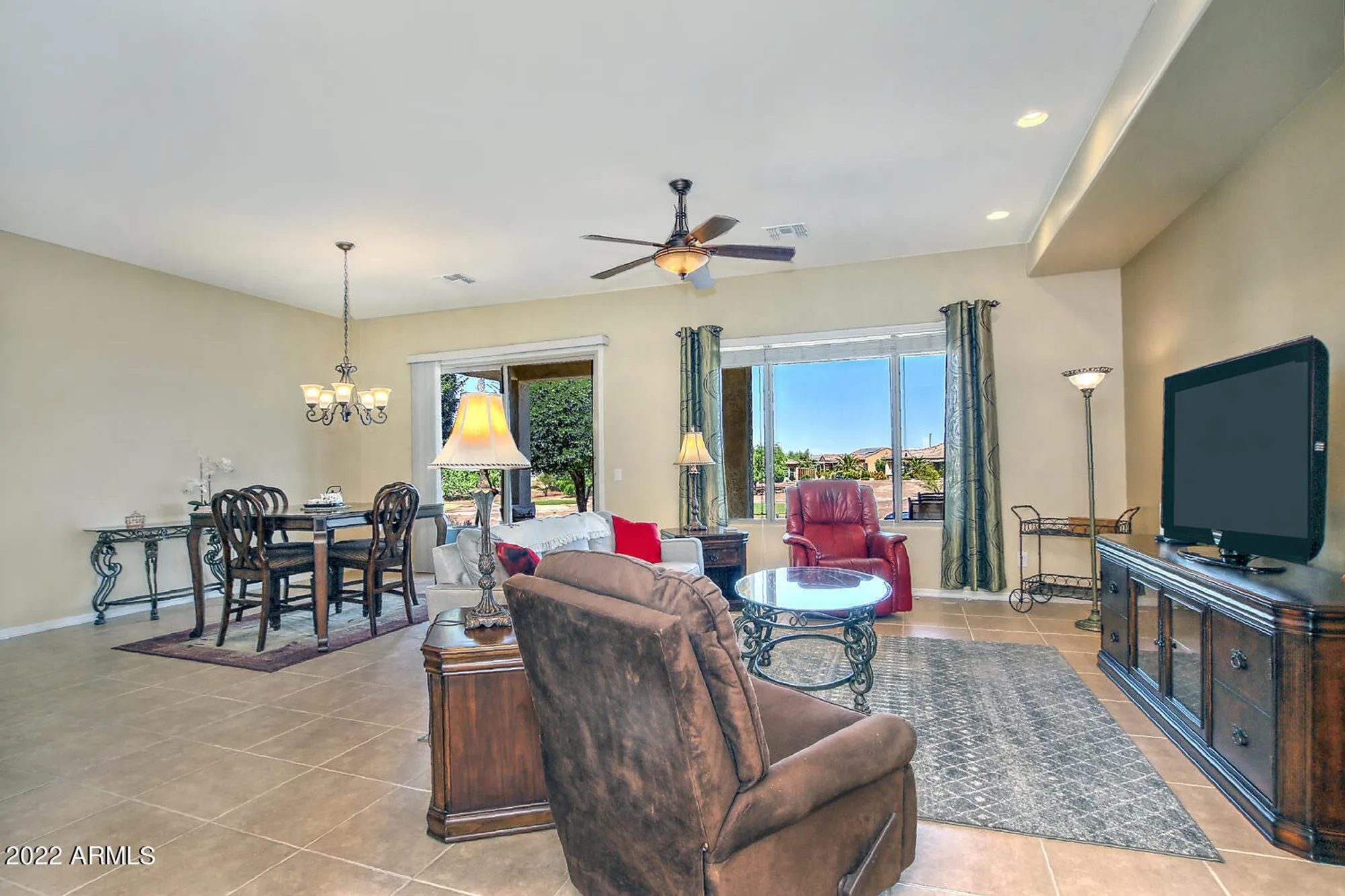 Property Slideshow image 12 of 68 | 4044 n monument dr, Florence, AZ, 85132