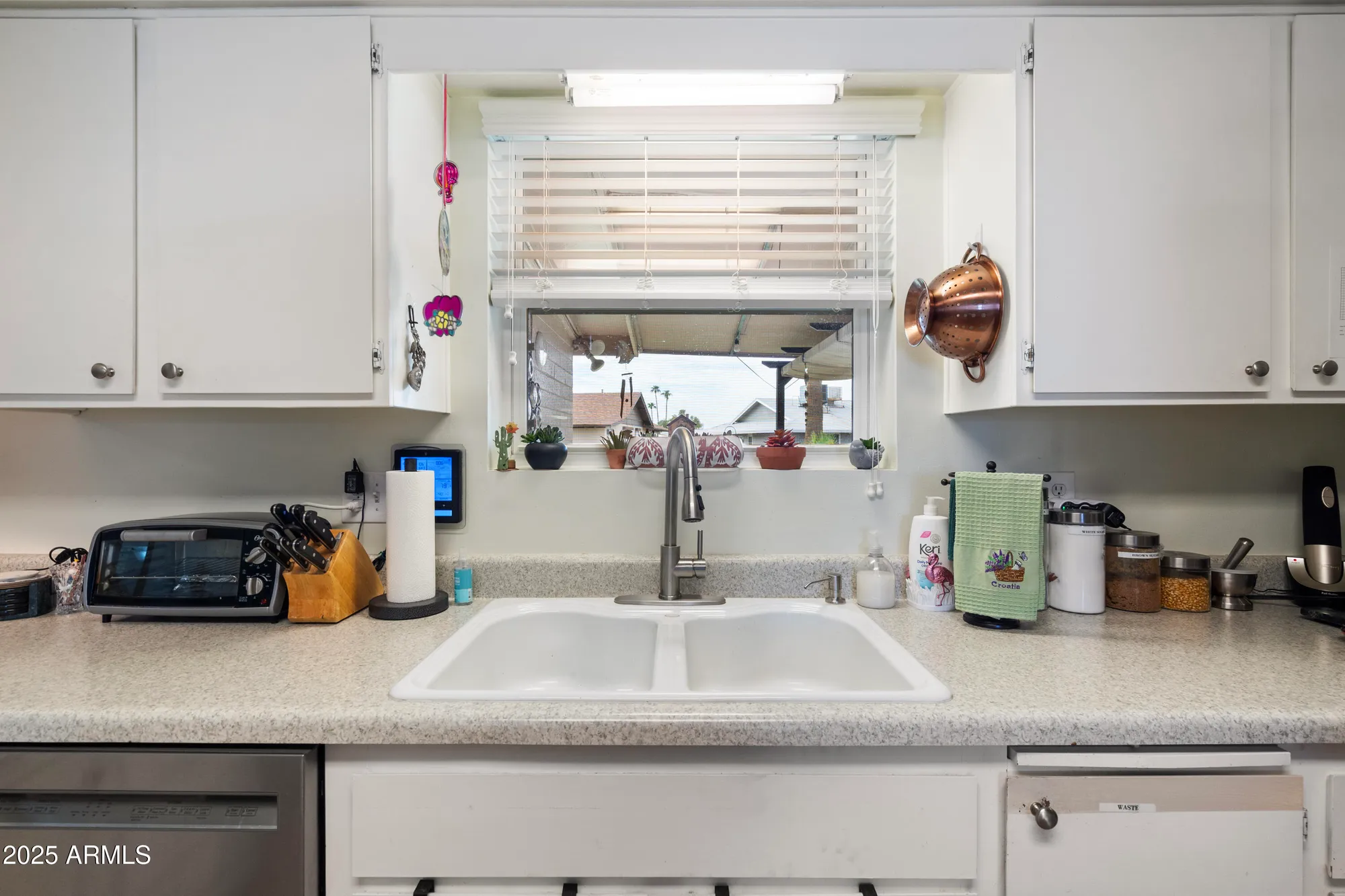 Property Slideshow image 11 of 25 | 9925 w mountain view rd, Sun City, AZ, 85351