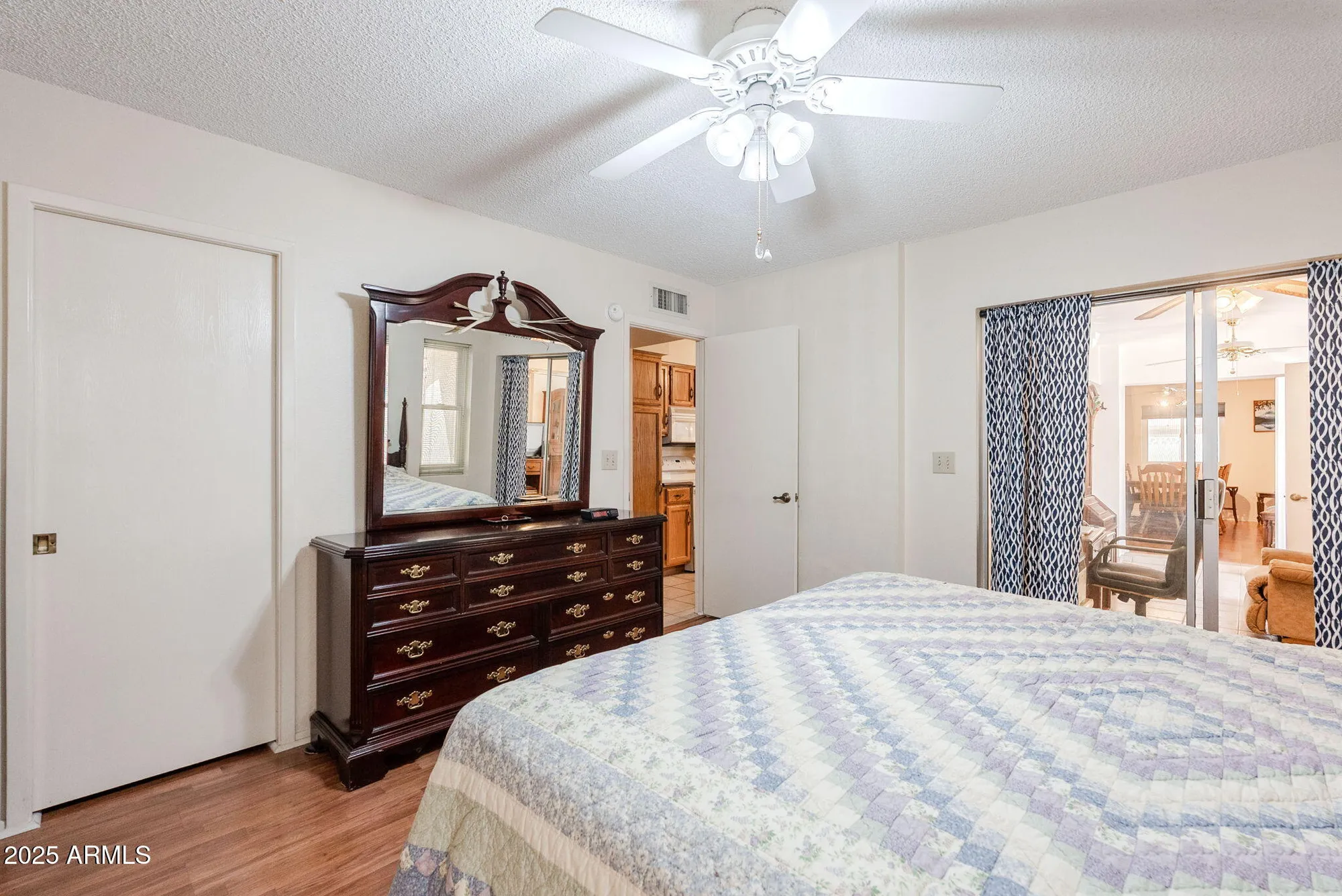 Property Slideshow image 20 of 35 | 8159 e kilarea ave, Mesa, AZ, 85209