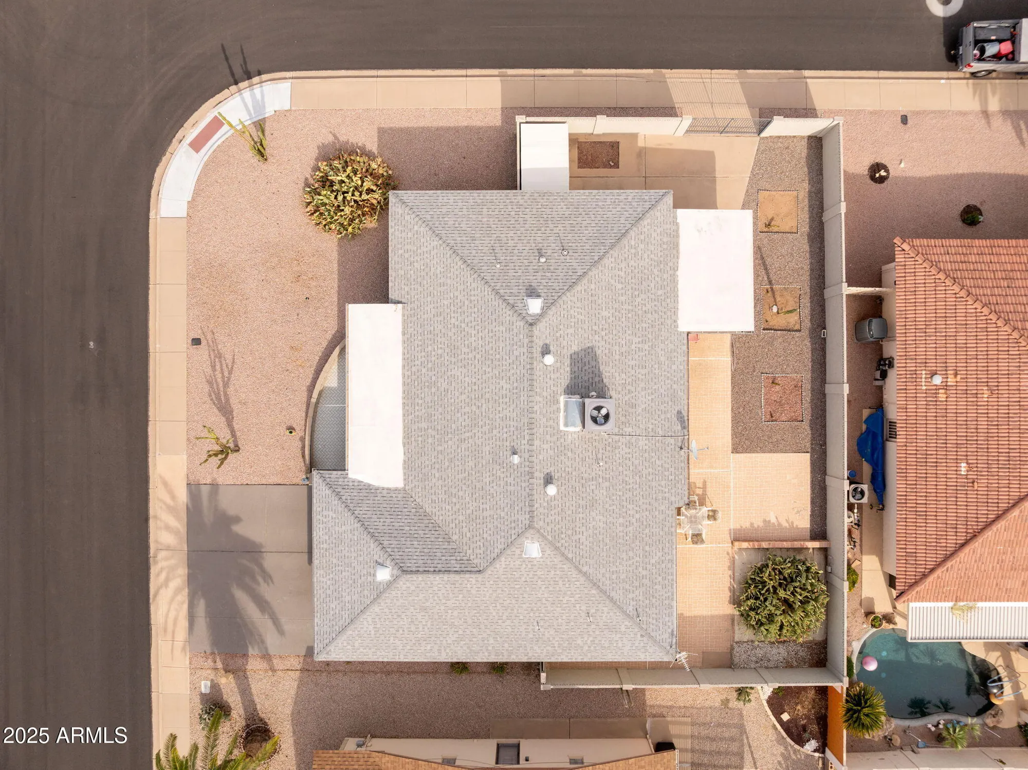 Property Slideshow image 8 of 35 | 8159 e kilarea ave, Mesa, AZ, 85209