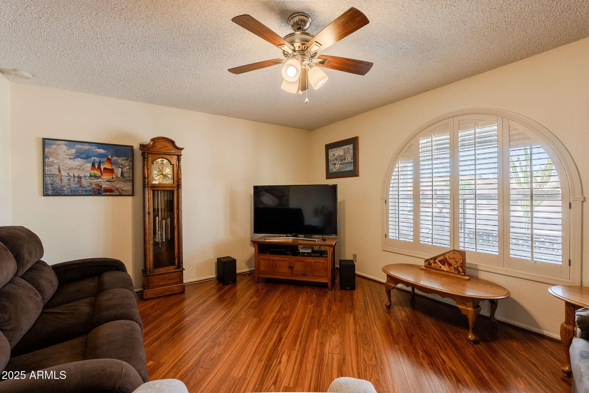 Property Slideshow image 12 of 35 | 8159 e kilarea ave, Mesa, AZ, 85209