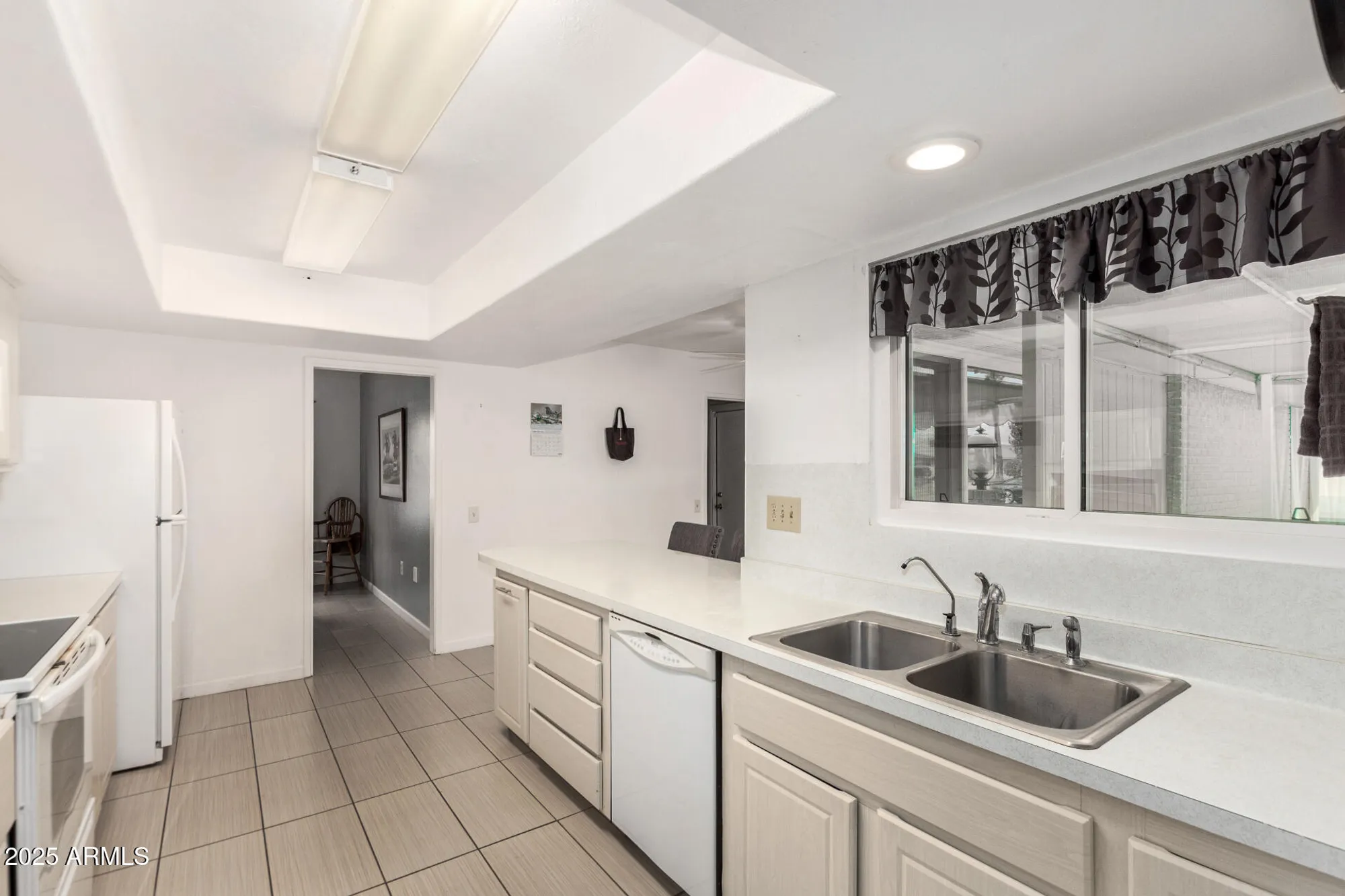 Property Slideshow image 12 of 26 | 11139 w cameo dr, Sun City, AZ, 85351