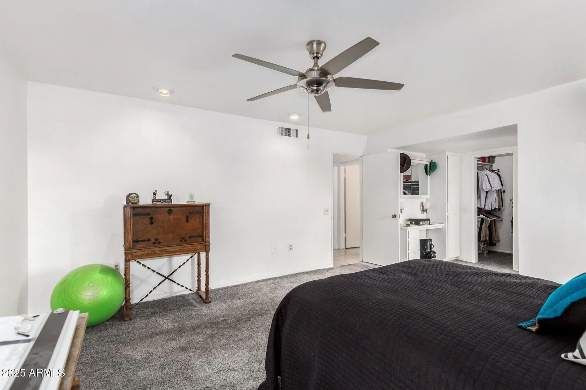 Property Slideshow image 17 of 26 | 11139 w cameo dr, Sun City, AZ, 85351