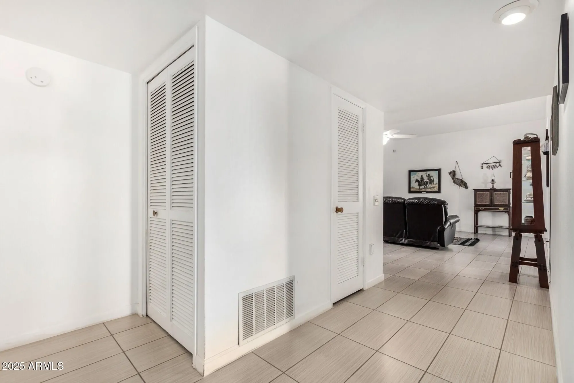 Property Slideshow image 4 of 26 | 11139 w cameo dr, Sun City, AZ, 85351