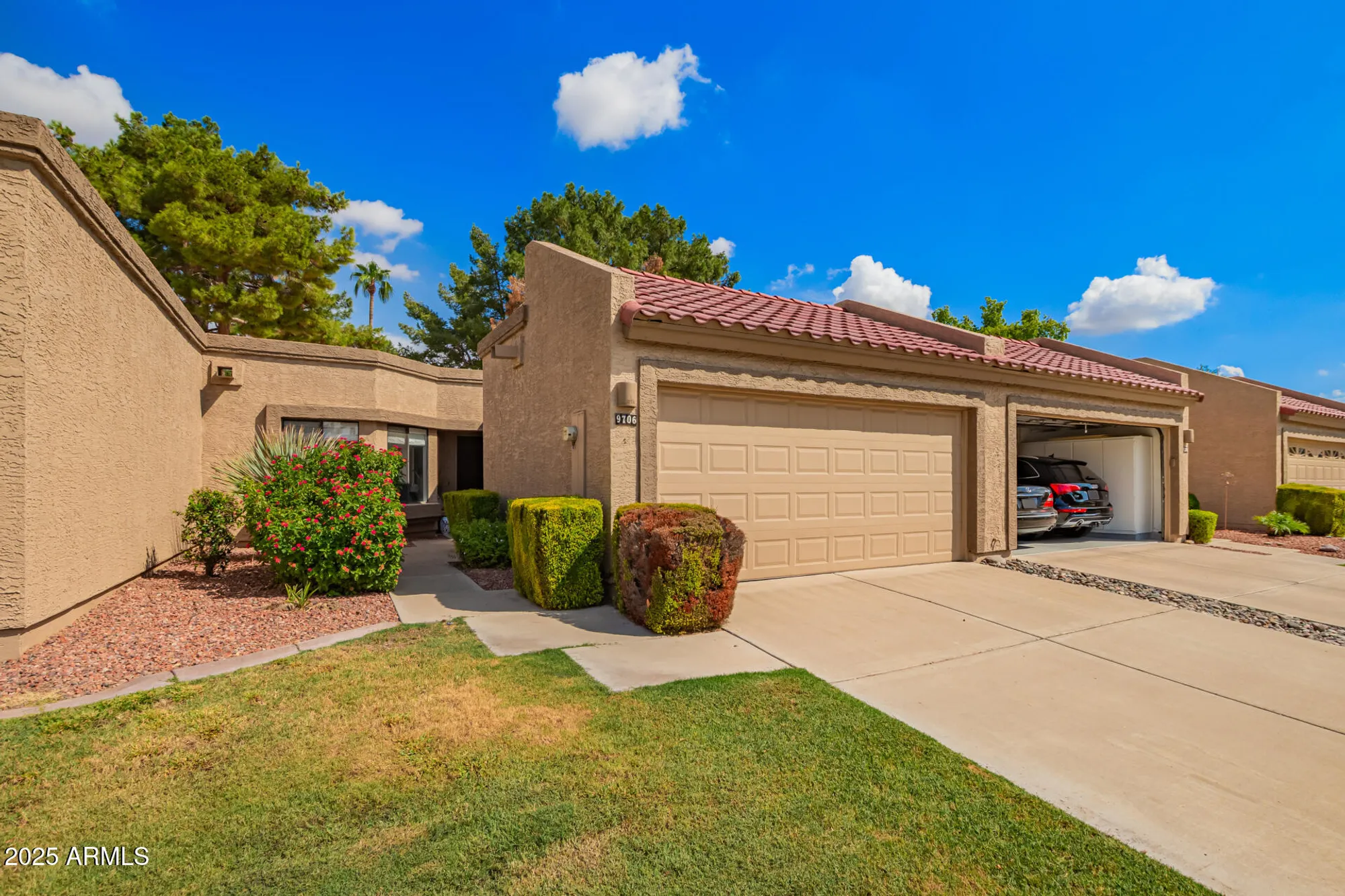 Property Slideshow image 2 of 47 | 9706 w rimrock dr, Peoria, AZ, 85382
