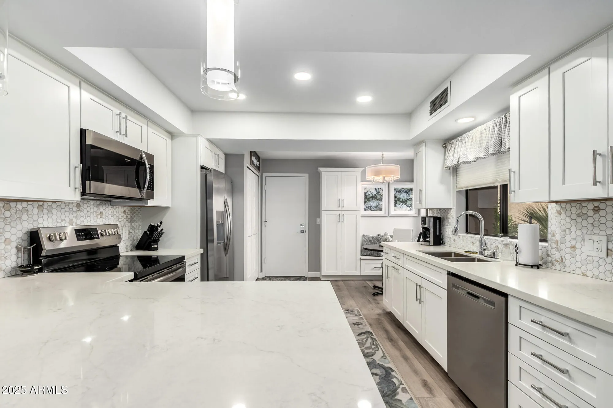 Property Slideshow image 5 of 47 | 9706 w rimrock dr, Peoria, AZ, 85382