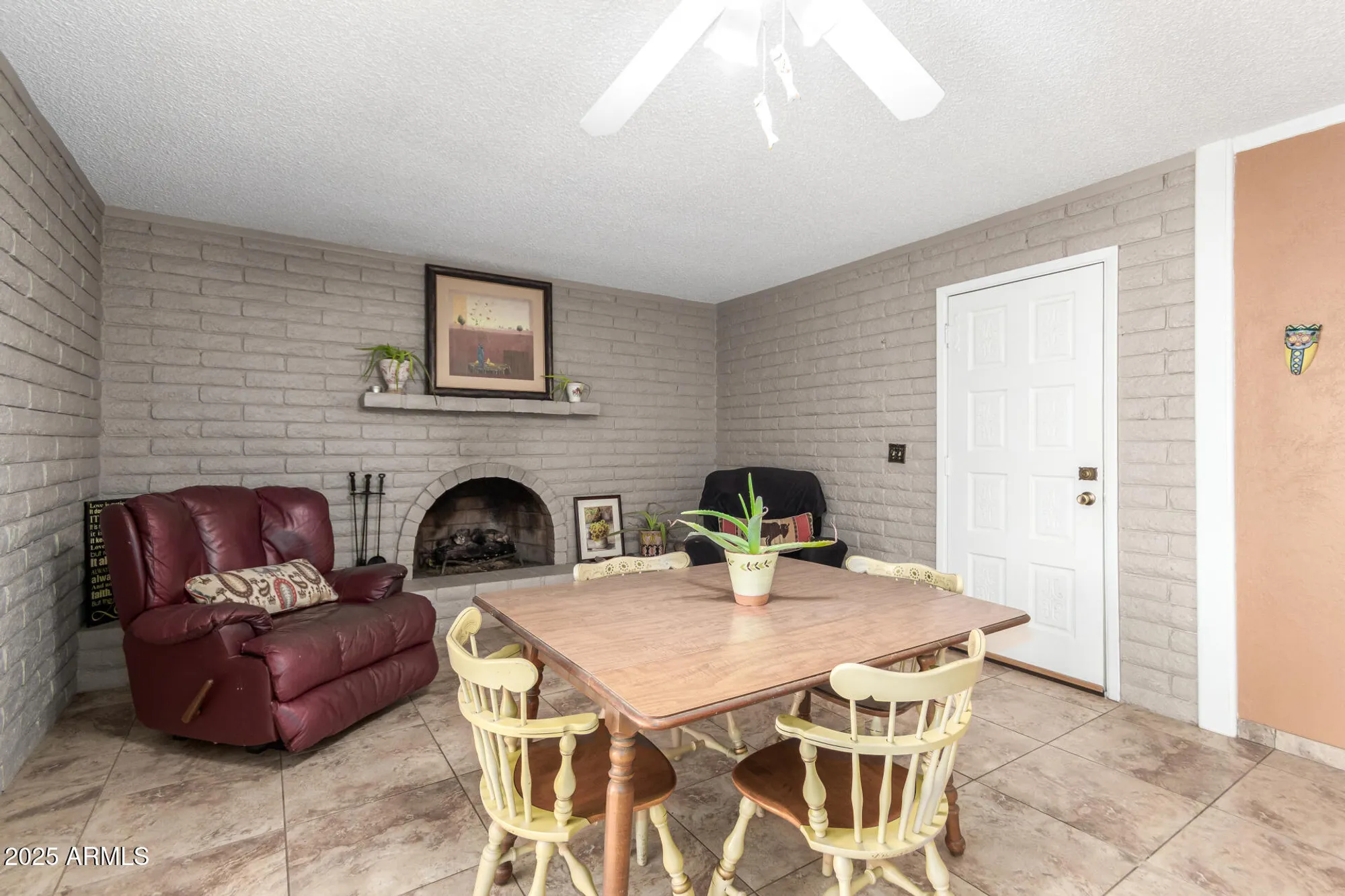 Property Slideshow image 13 of 28 | 722 s 81st pl, Mesa, AZ, 85208