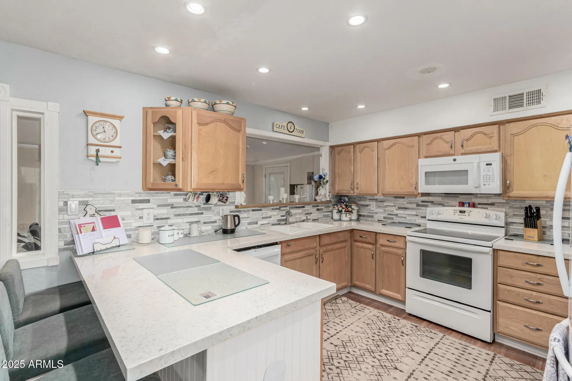 Property Slideshow image 9 of 30 | 8352 e edgewood ave, Mesa, AZ, 85208