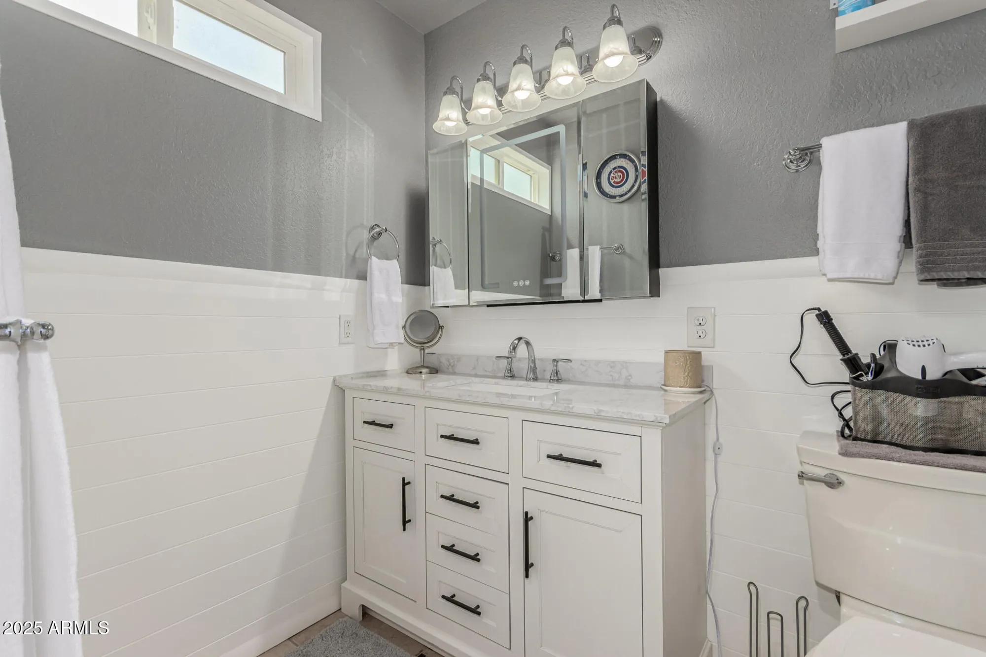 Property Slideshow image 16 of 30 | 8352 e edgewood ave, Mesa, AZ, 85208