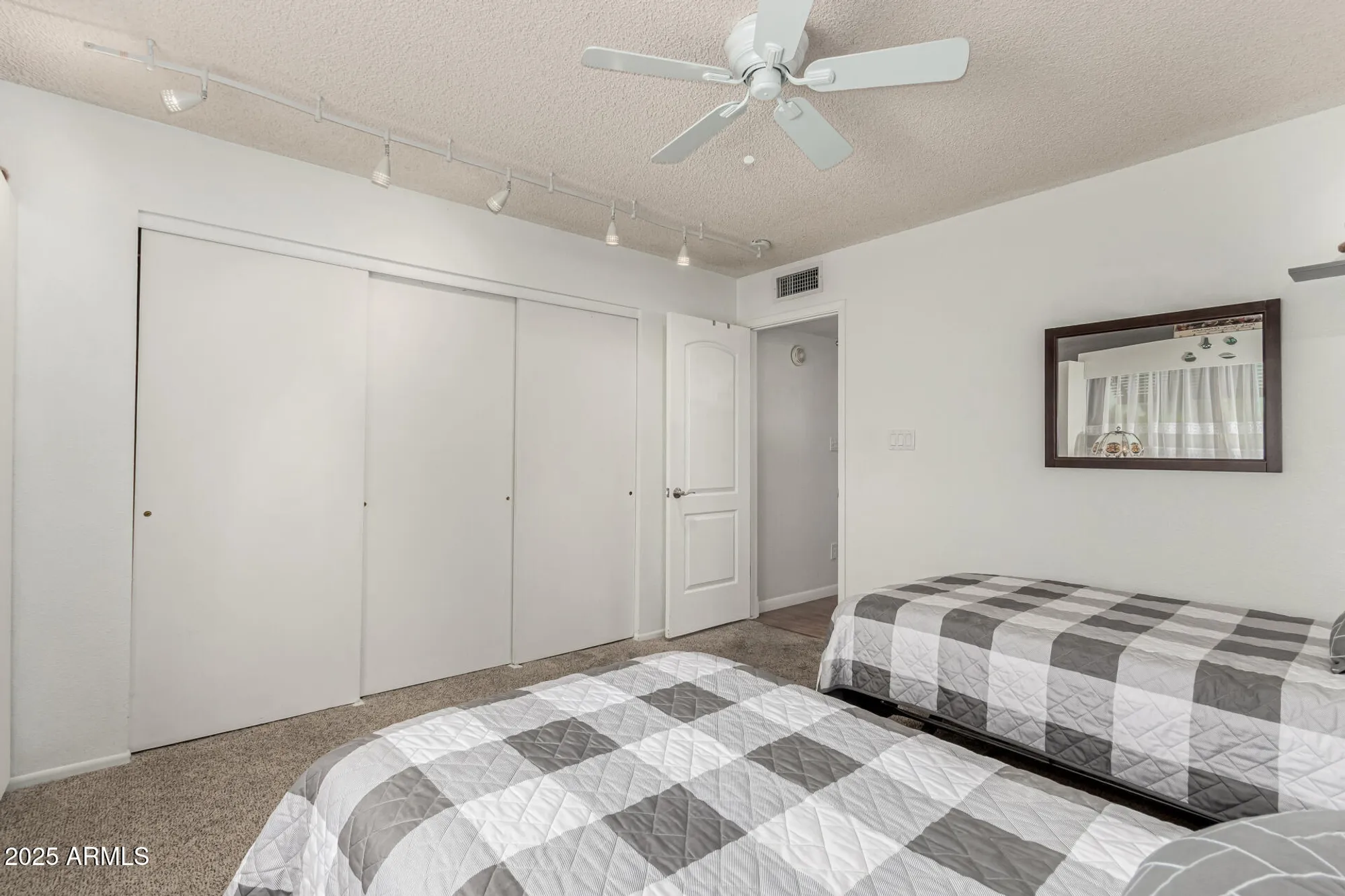 Property Slideshow image 18 of 30 | 8352 e edgewood ave, Mesa, AZ, 85208