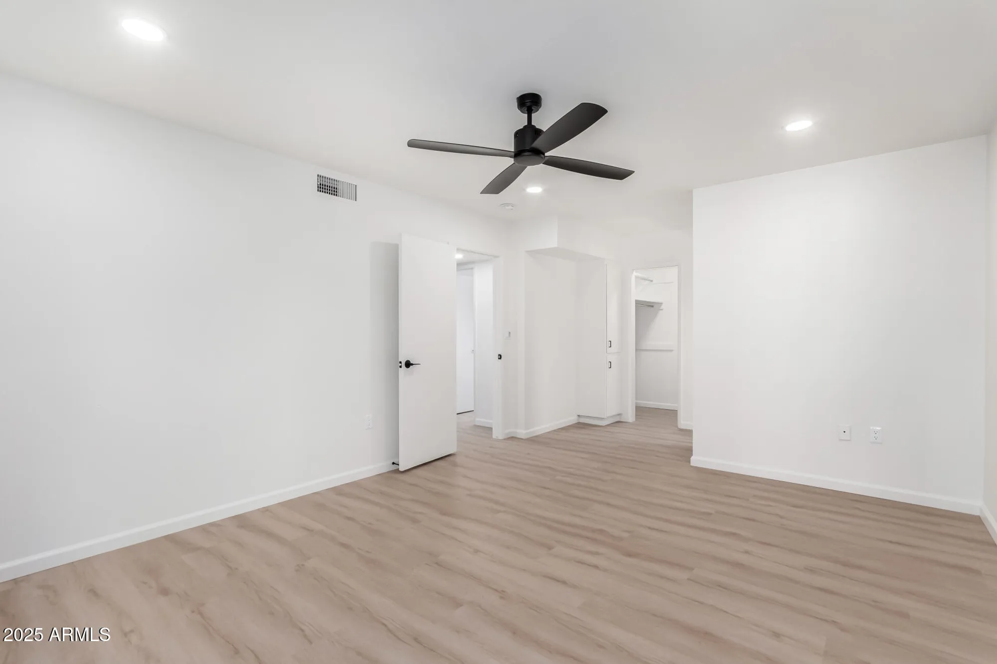 Property Slideshow image 13 of 29 | 10127 w forrester dr, Sun City, AZ, 85351