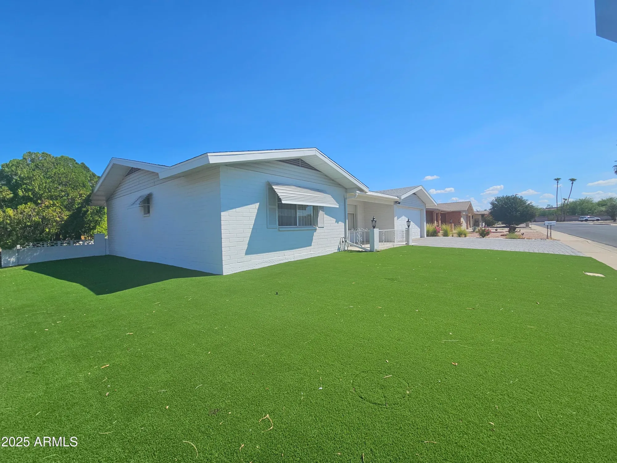 Property Slideshow image 3 of 32 | 5122 e emerald cir, Mesa, AZ, 85206