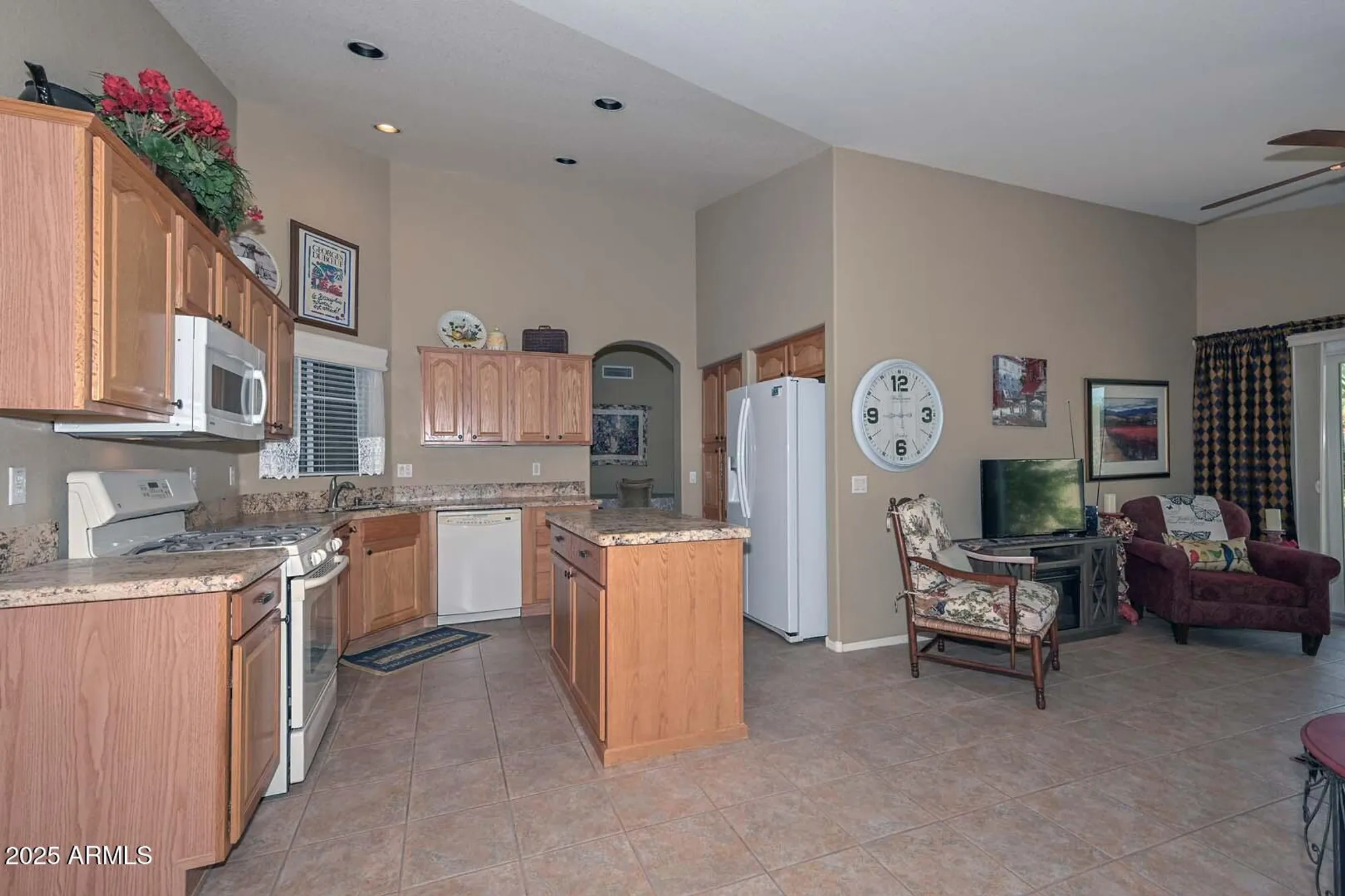 Property Slideshow image 9 of 30 | 15717 w roanoke ave, Goodyear, AZ, 85395
