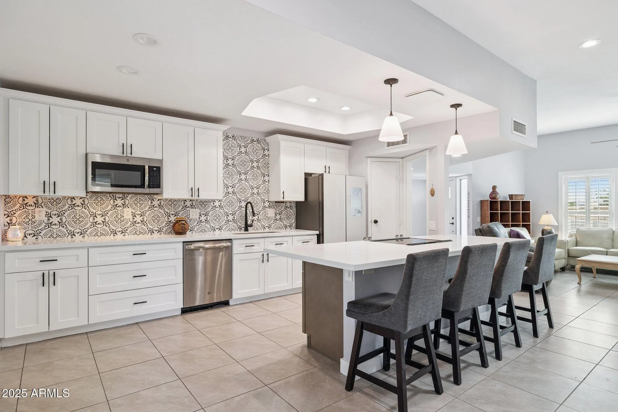 Property Slideshow image 8 of 31 | 16414 n meadow park dr, Sun City, AZ, 85351