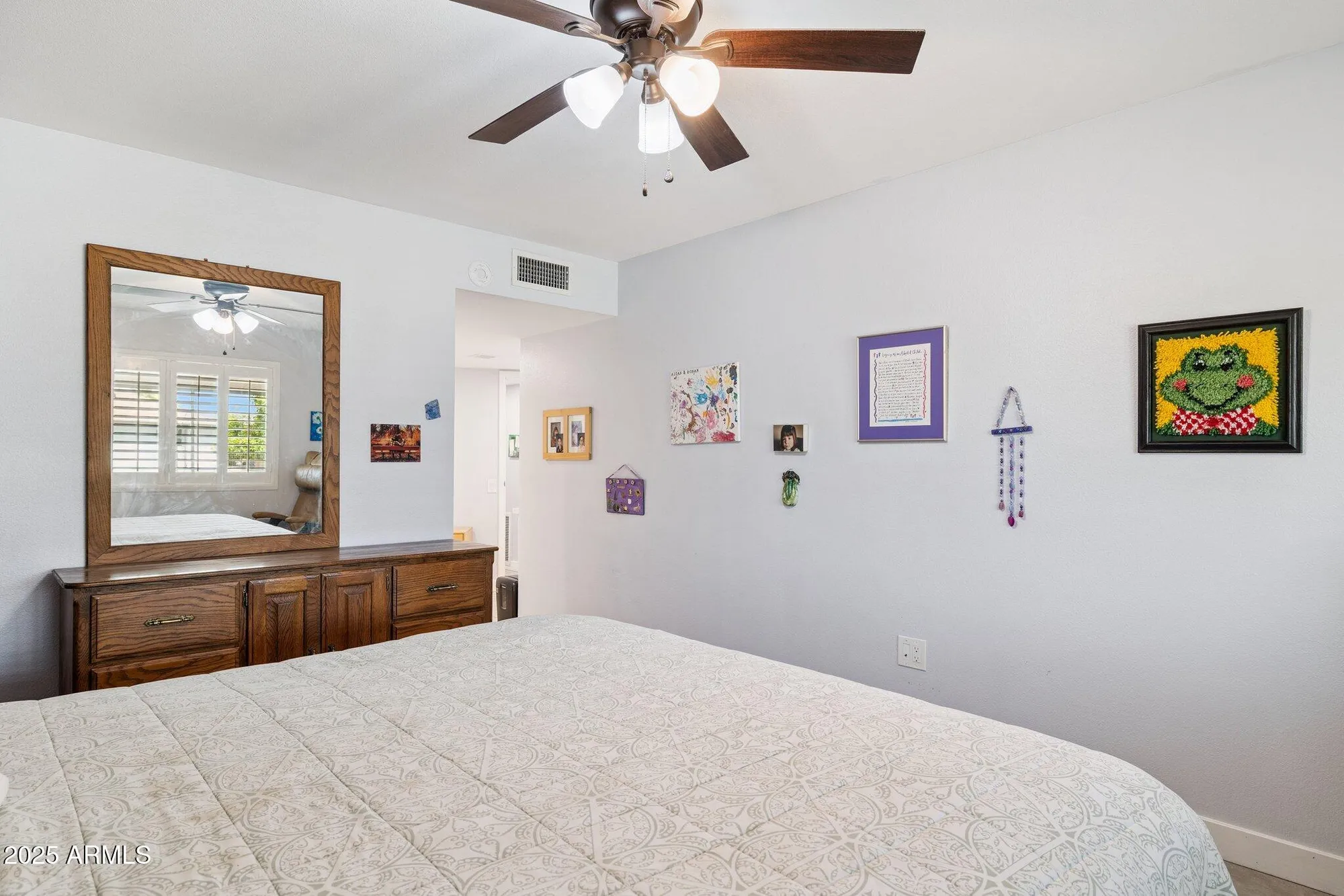 Property Slideshow image 15 of 31 | 16414 n meadow park dr, Sun City, AZ, 85351
