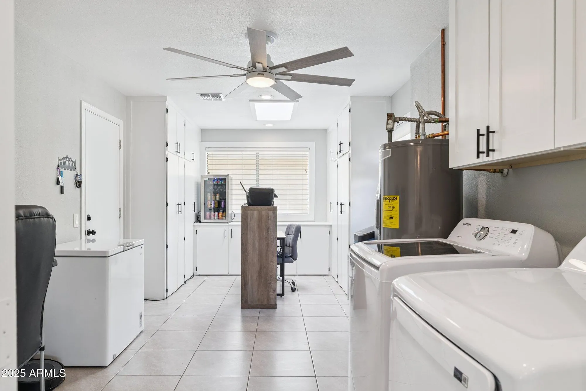 Property Slideshow image 22 of 31 | 16414 n meadow park dr, Sun City, AZ, 85351