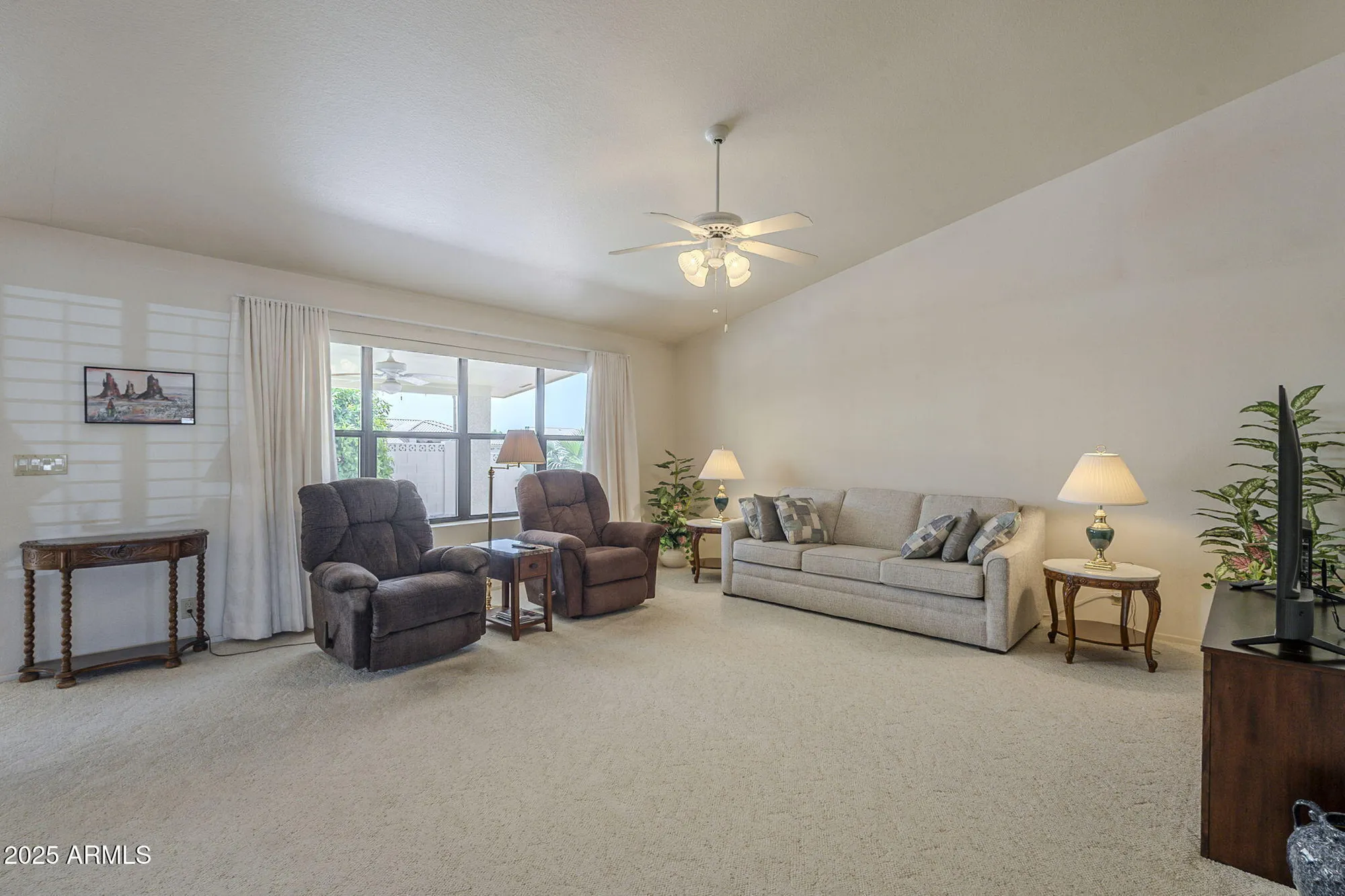 Property Slideshow image 14 of 37 | 7925 e monte ave, Mesa, AZ, 85209