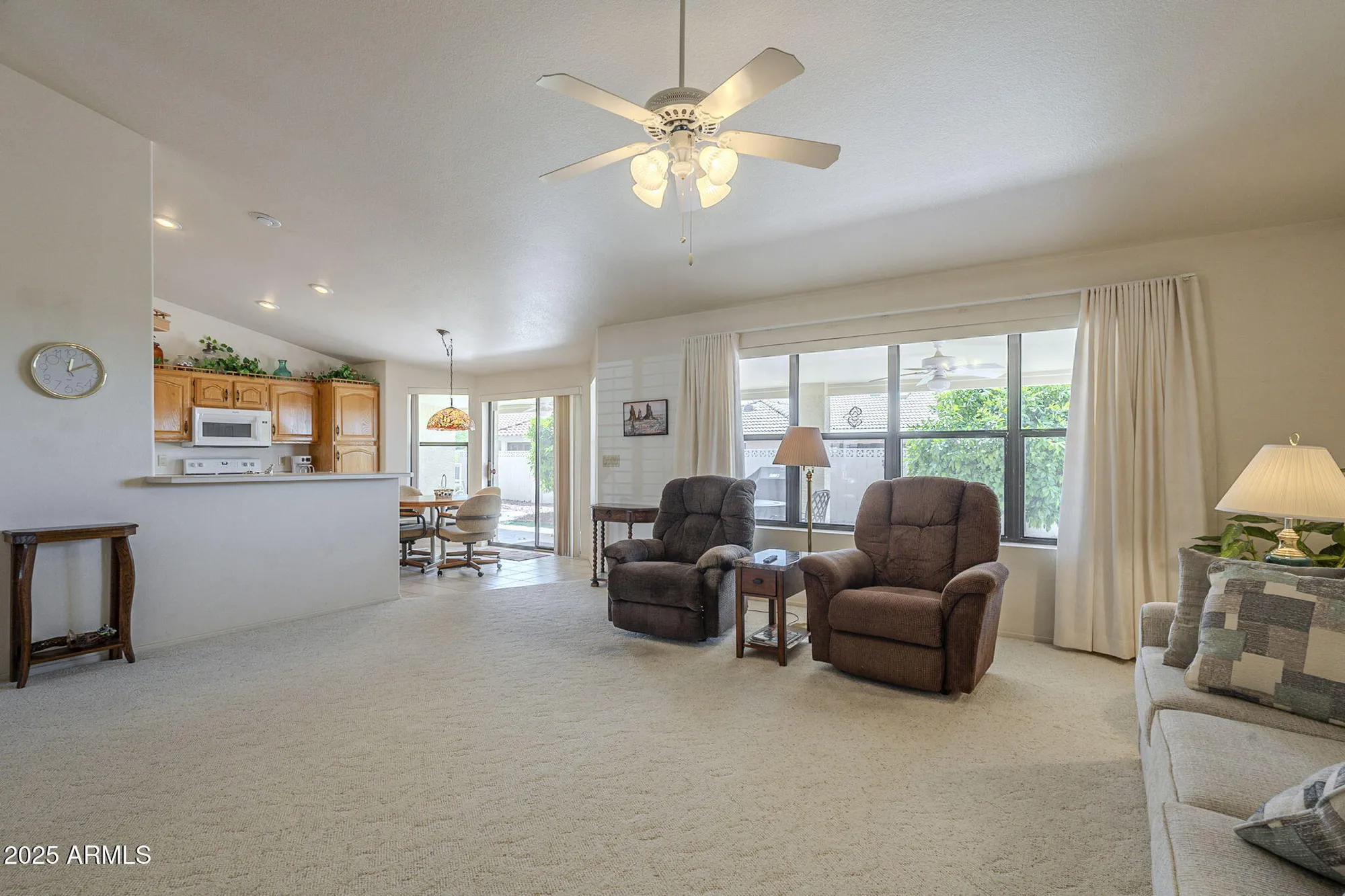Property Slideshow image 15 of 37 | 7925 e monte ave, Mesa, AZ, 85209