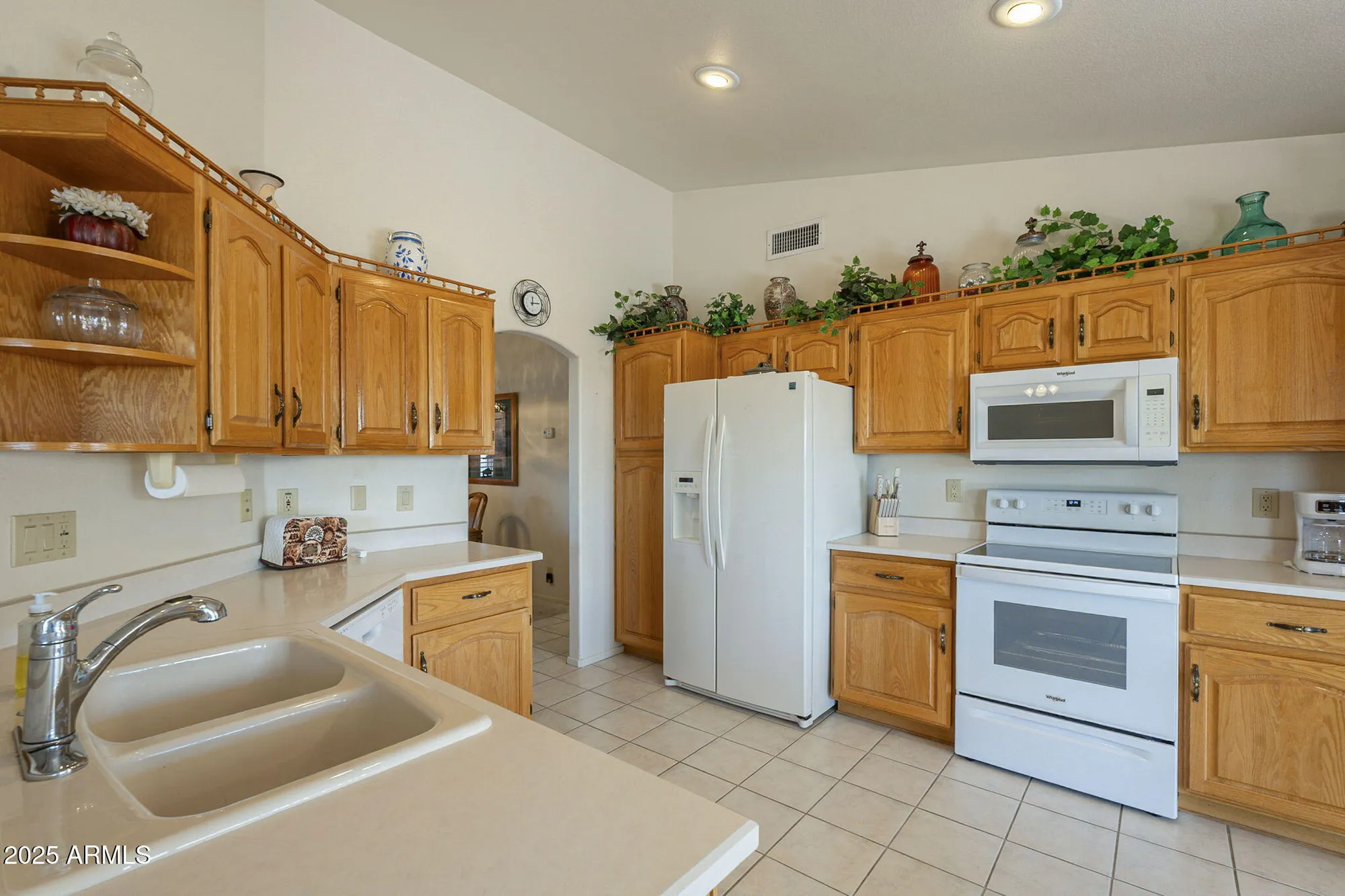 Property Slideshow image 17 of 37 | 7925 e monte ave, Mesa, AZ, 85209