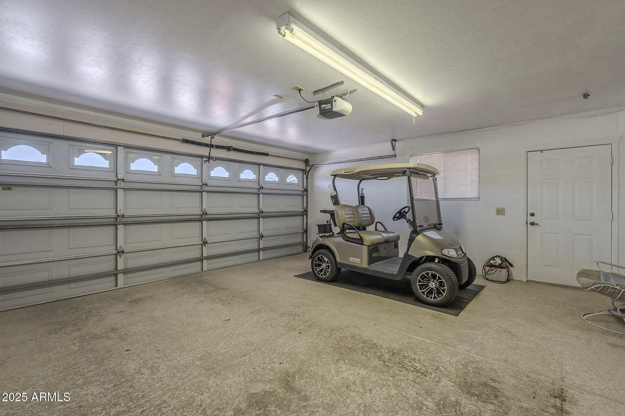 Property Slideshow image 29 of 37 | 7925 e monte ave, Mesa, AZ, 85209