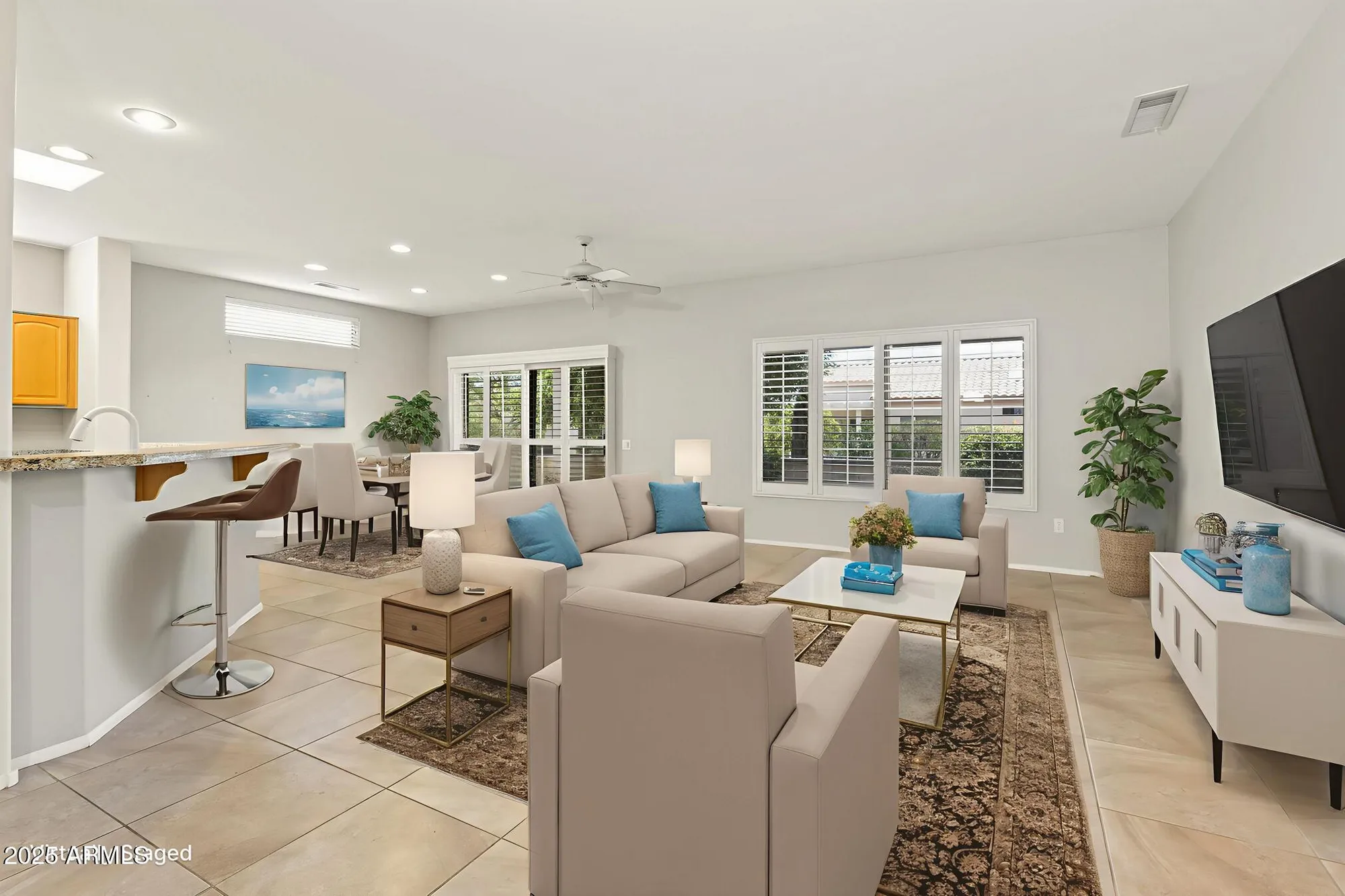 Property Slideshow image 7 of 32 | 15601 w vista grande ln, Surprise, AZ, 85374