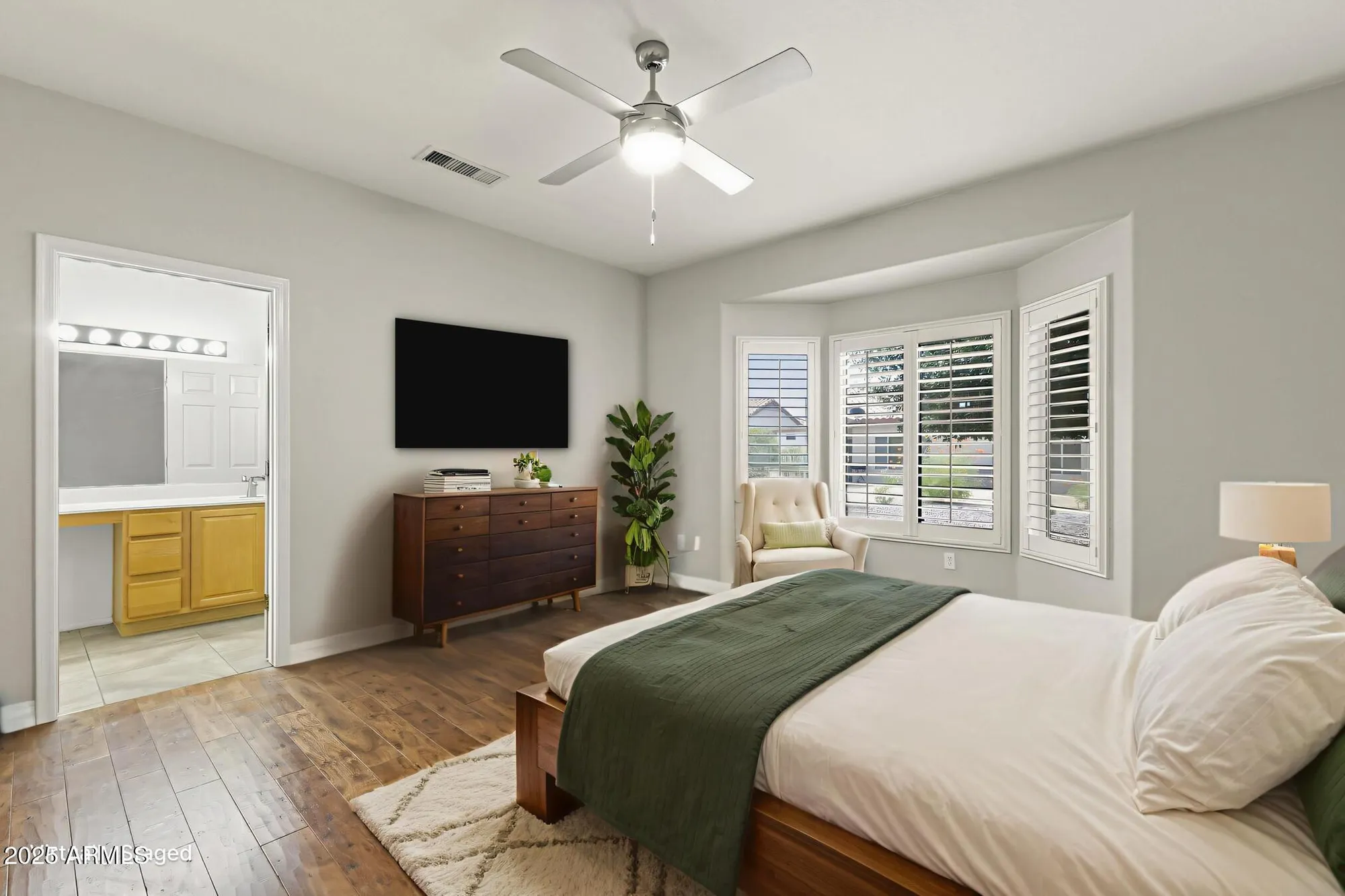 Property Slideshow image 15 of 32 | 15601 w vista grande ln, Surprise, AZ, 85374