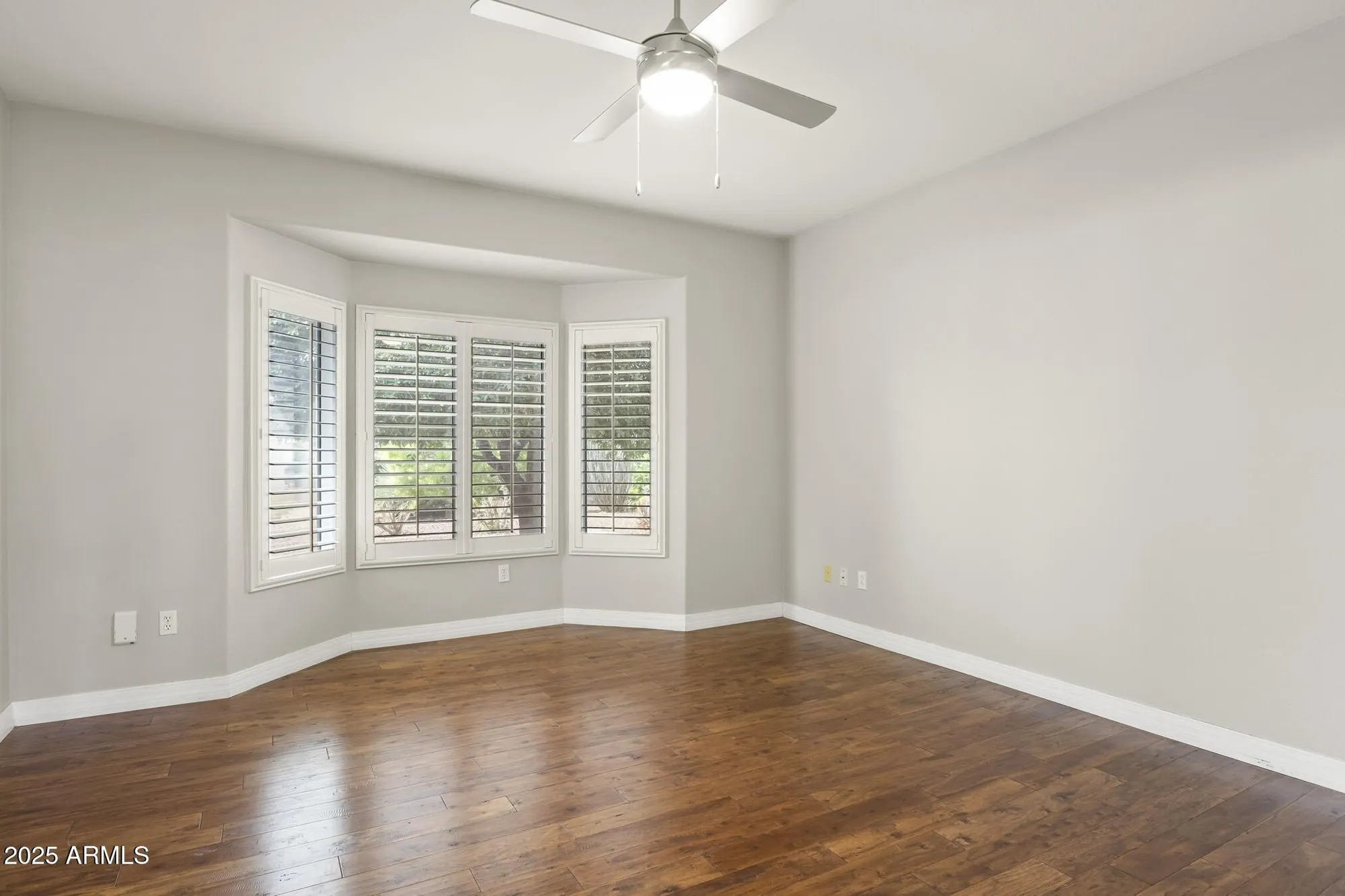 Property Slideshow image 16 of 32 | 15601 w vista grande ln, Surprise, AZ, 85374