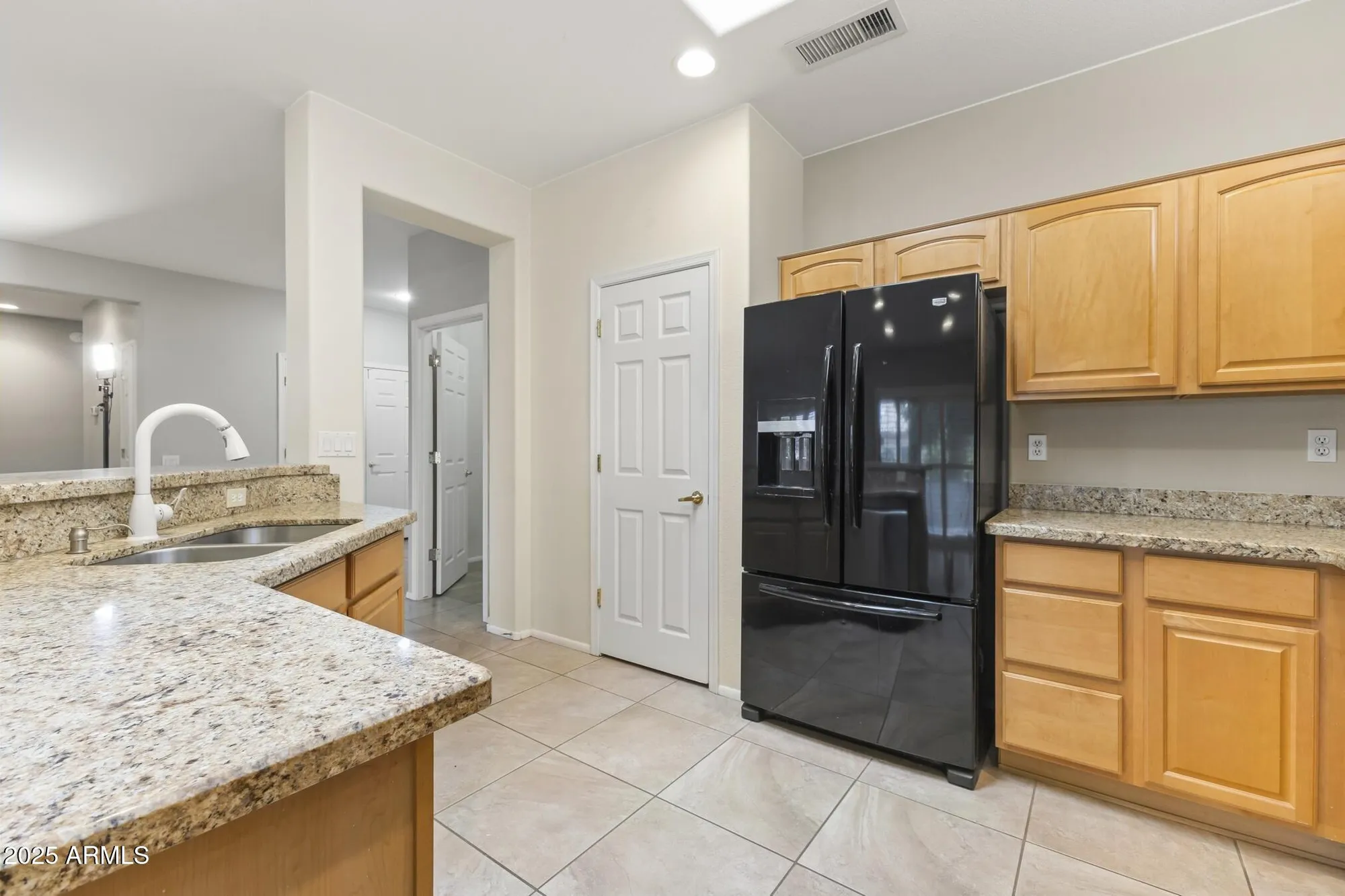 Property Slideshow image 13 of 32 | 15601 w vista grande ln, Surprise, AZ, 85374